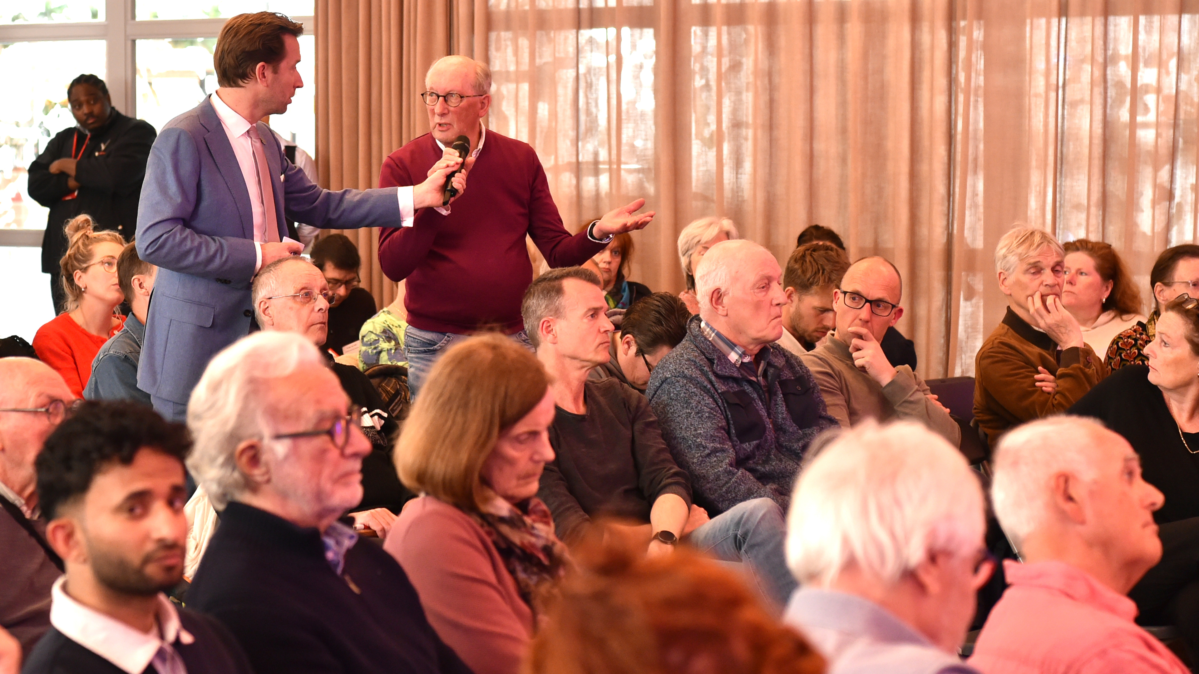 Concerns and many questions: Heemskerk and Uitgeest hold meetings on arrival of asylum center: 'I see your nose growing'
