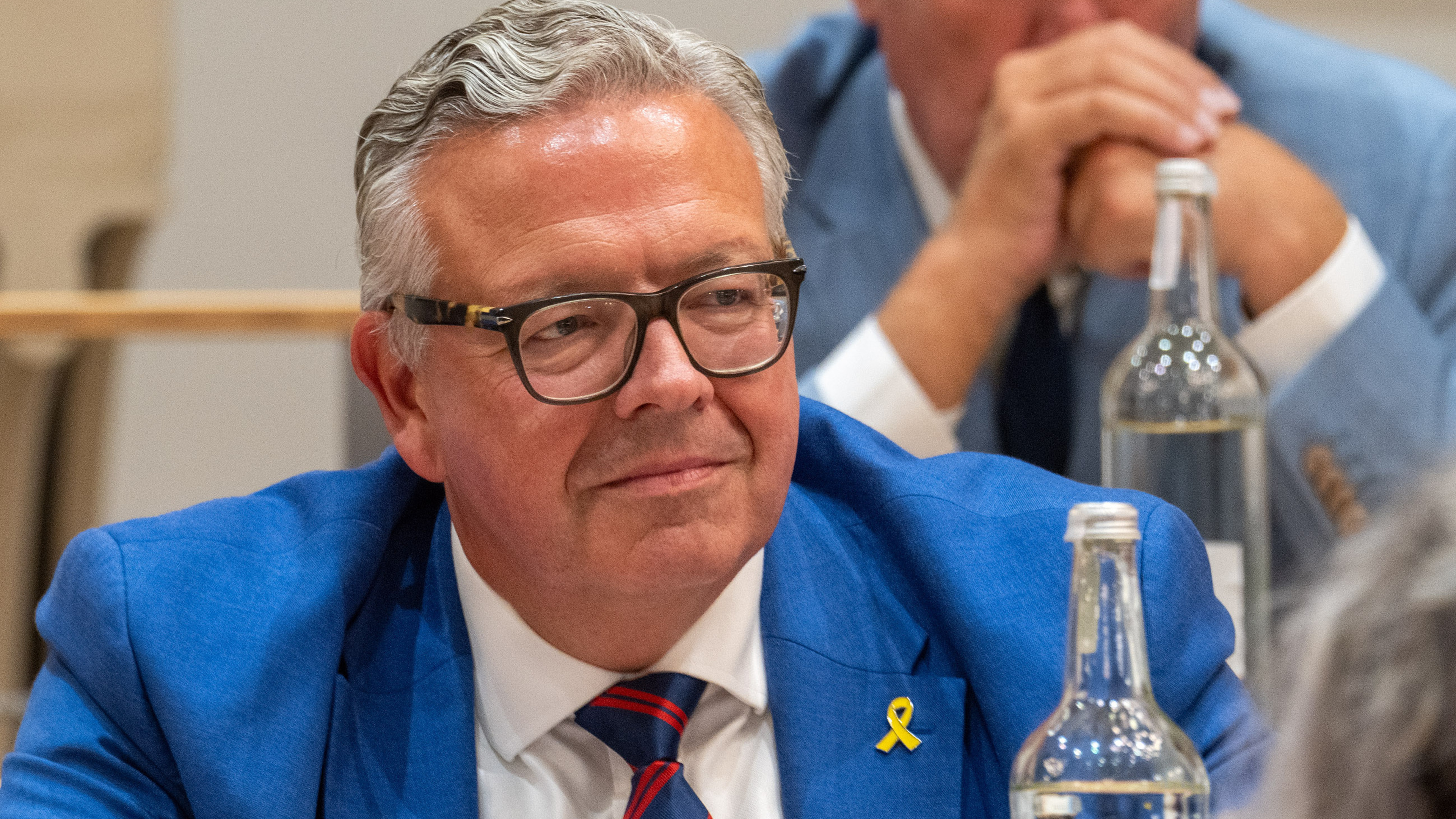 Minstens vier shows en écht vuurwerk: zo luidt Alkmaar 2026 in. ‘Wie houdt er nou van lasershows?’