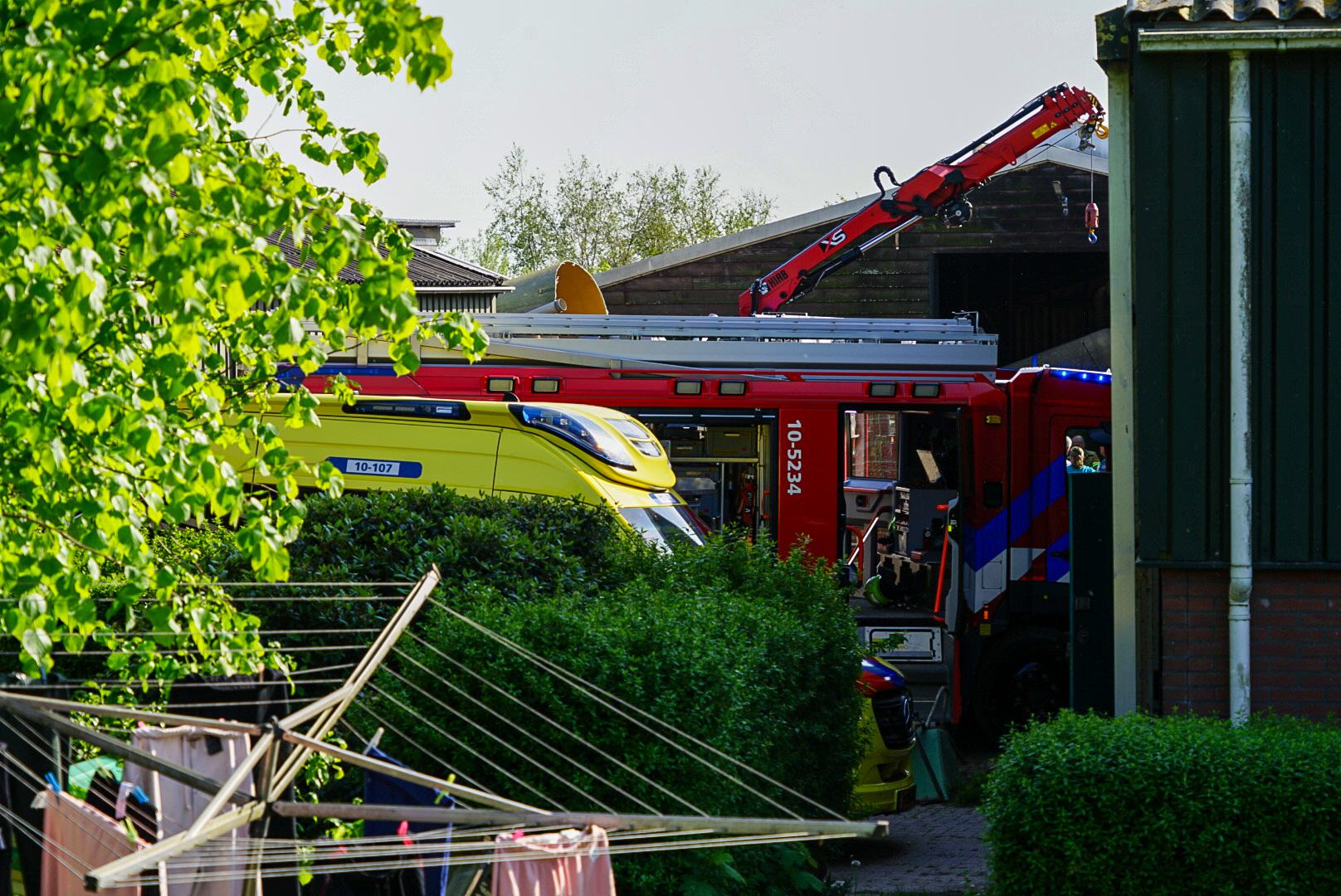 ’Mijn zoon stond net op het verkeerde punt’. 13-jarige jongen onder silo kunstmest maakt het naar om