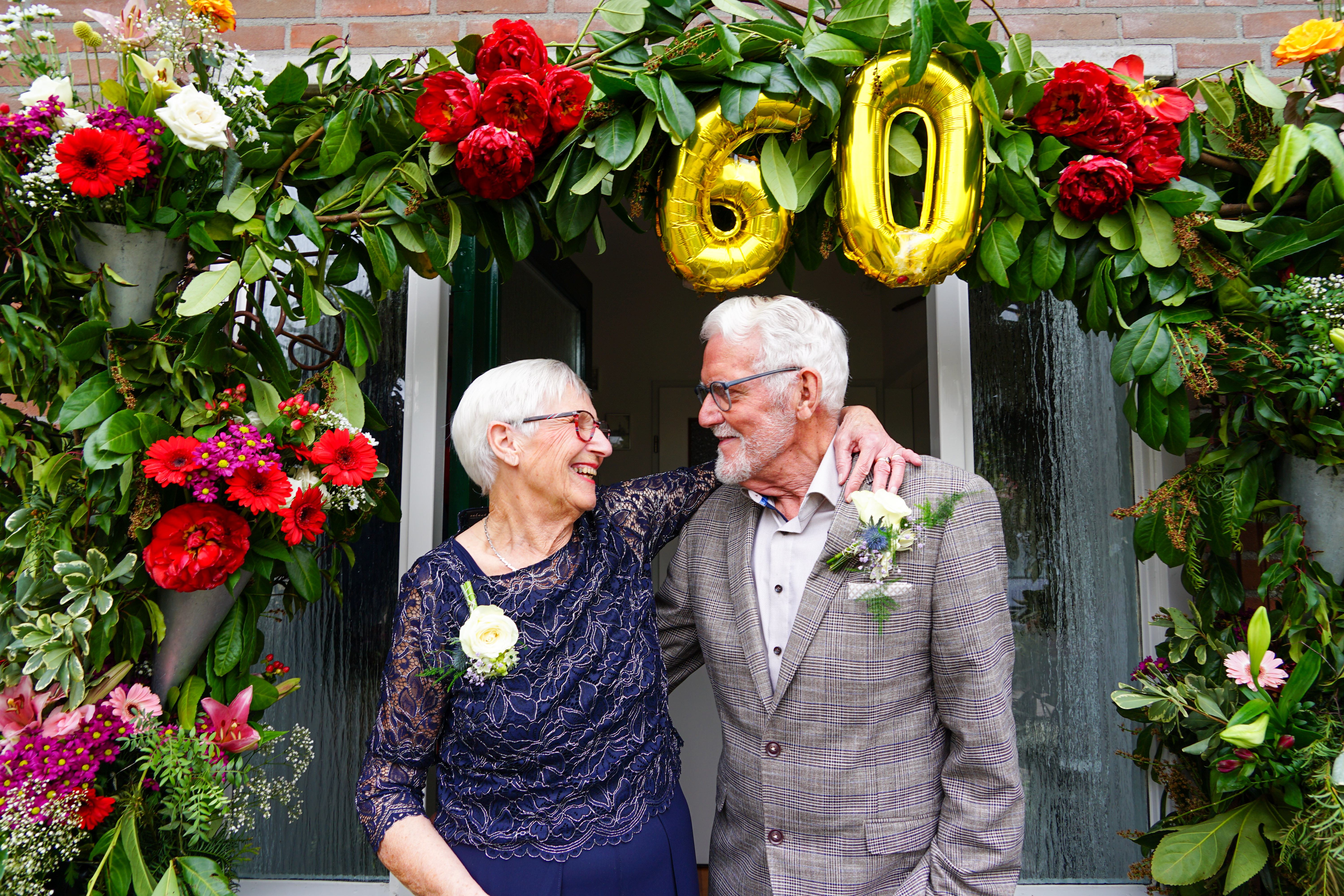 Tinus Brandsen en Clementine Schaper stralen een en al liefde uit naar elkaar