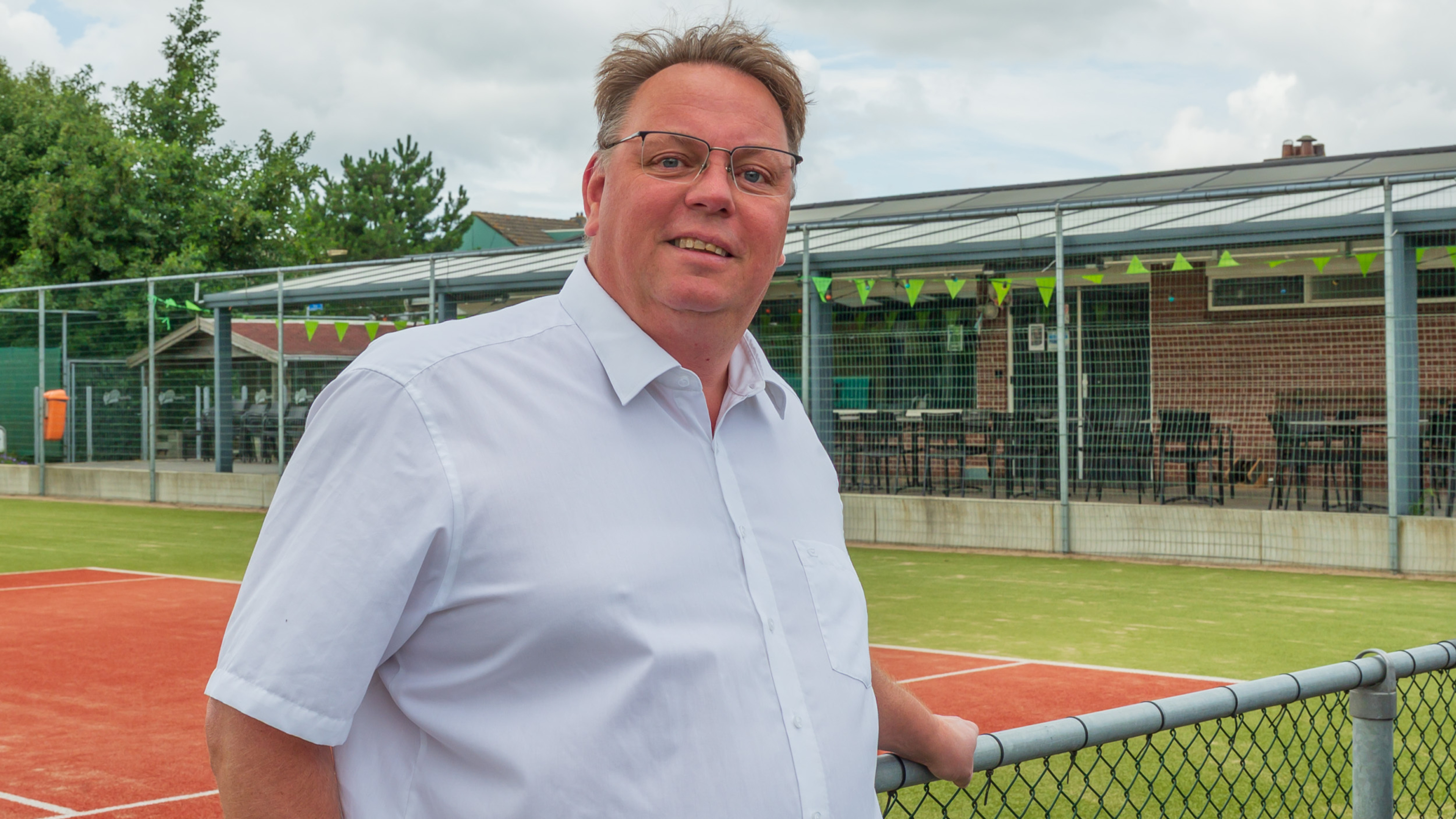 Fusie tennisclubs mislukt. Apollo en Westerkogge zien plan voor gezamenlijk complex met padelbanen i