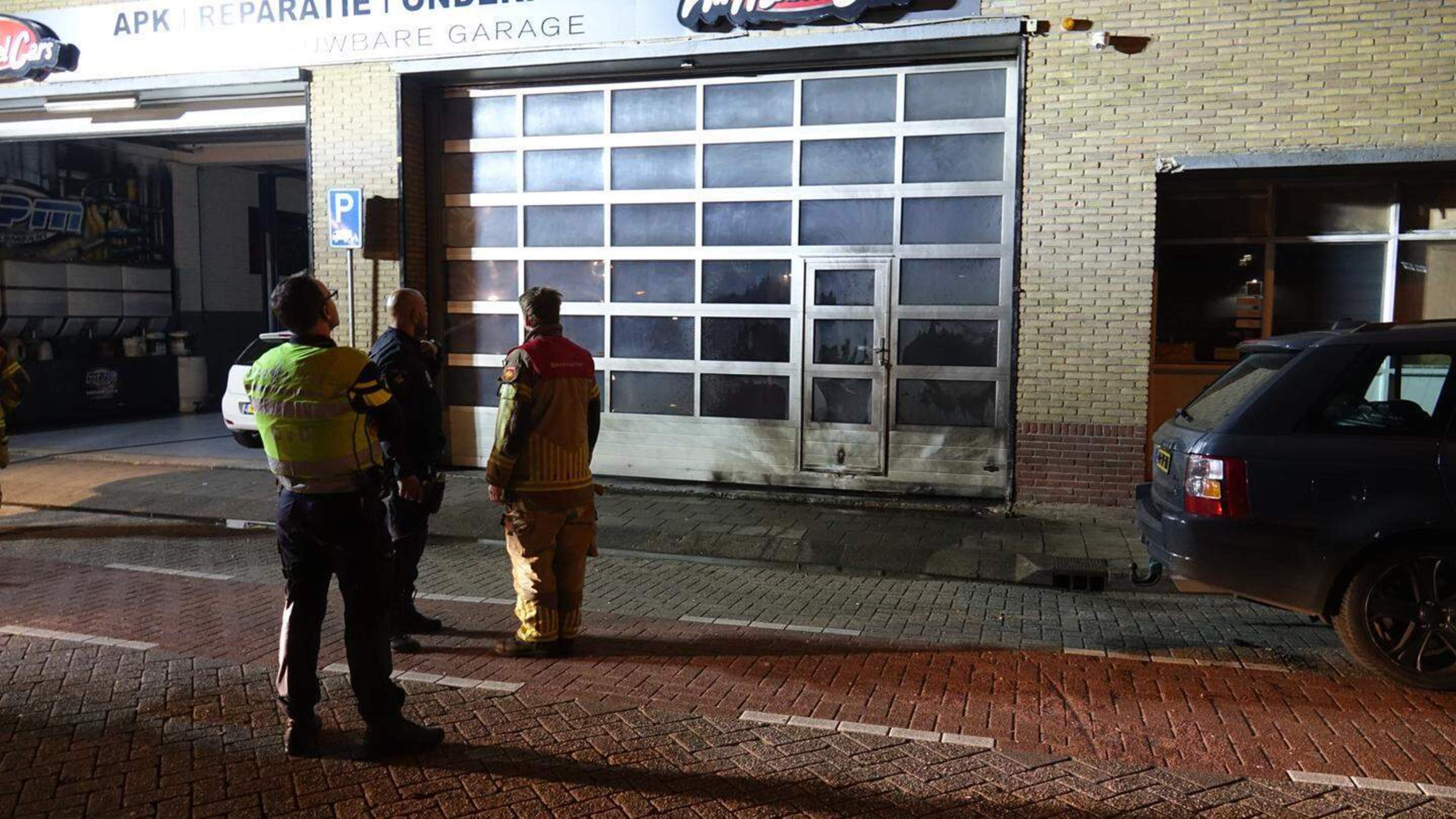 Bedrijfspand aan het Zuideinde in Wormerveer voor de tweede keer getroffen door explosie: politie zo