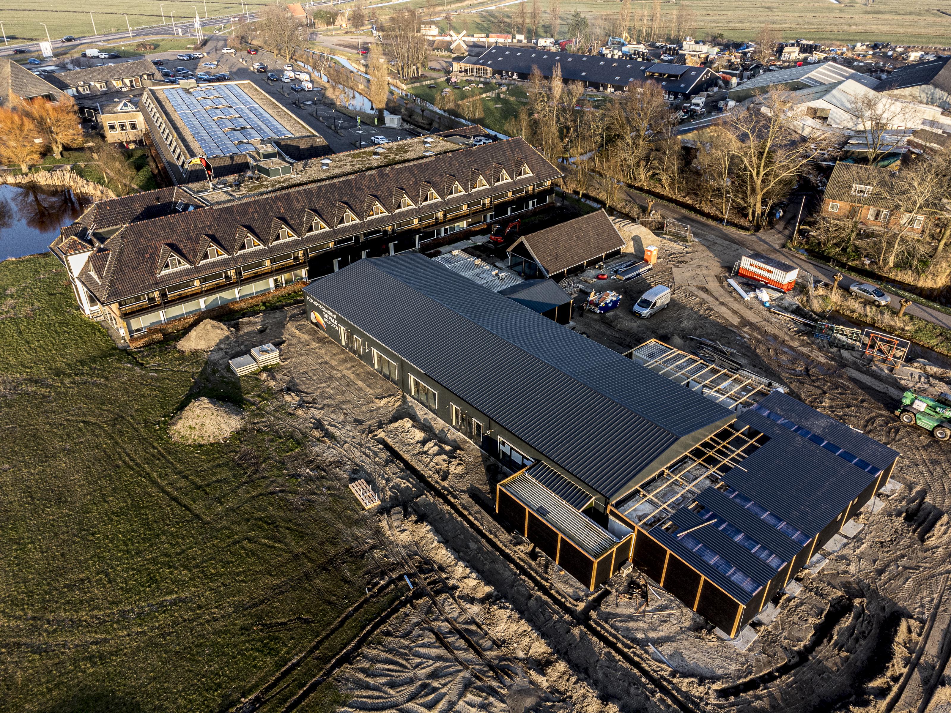 Van der Valk Hotel Volendam sloopt hoofdgebouw en bouwt het van de grond af weer op, meer kamers, za