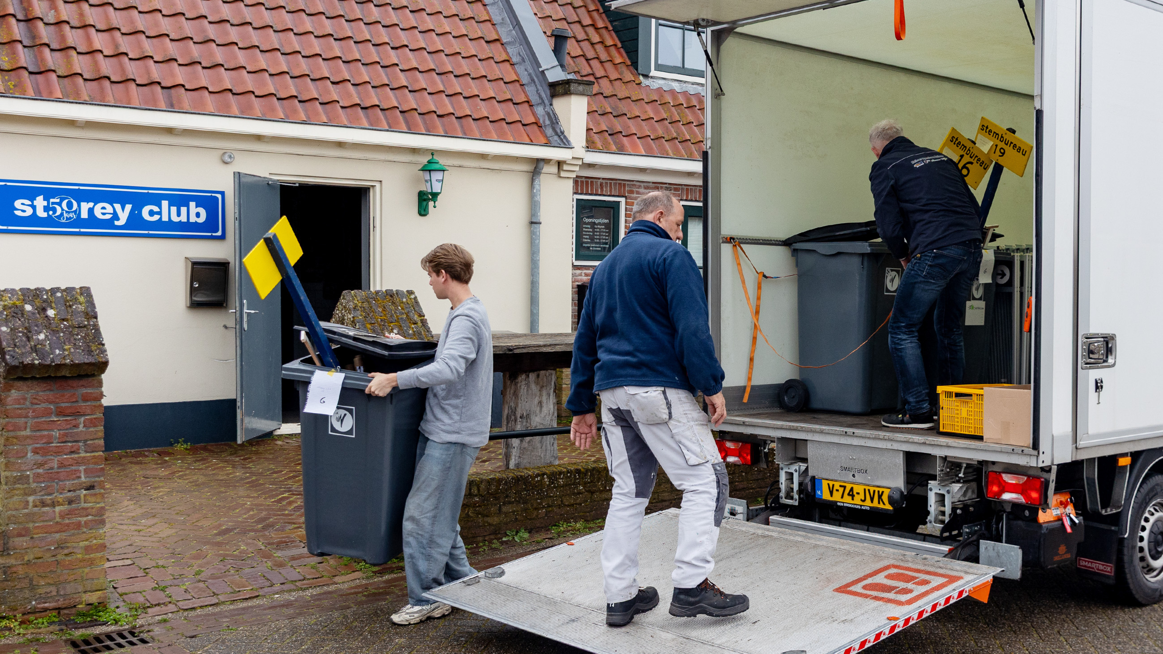 Youth center in Akersloot turns into polling station for one day: De Storey Club opens doors for elections