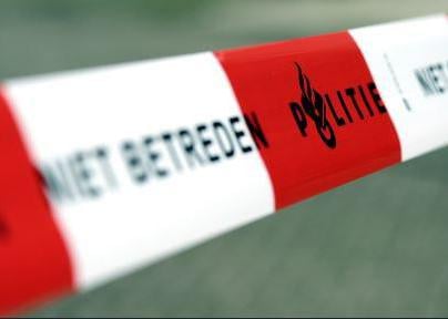Bedrijfsloods in Zwaagdijk-Oost half jaar gesloten na drugsvondst, politie nog druk bezig met onderz