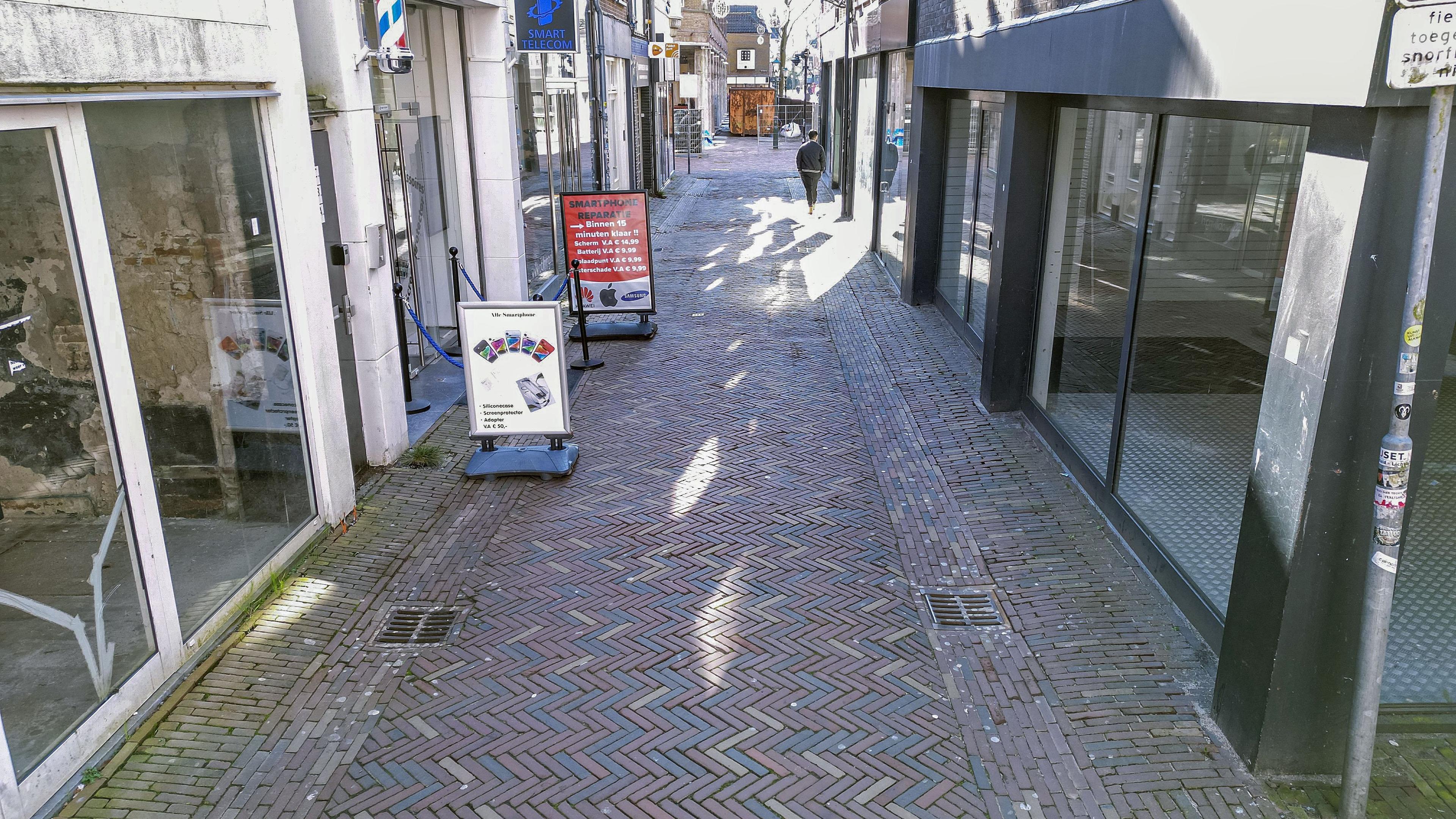 Eigenaar bel-/telecomwinkel eist pand aan Payglop in Alkmaar op. Verkoper heeft twijfels over financ