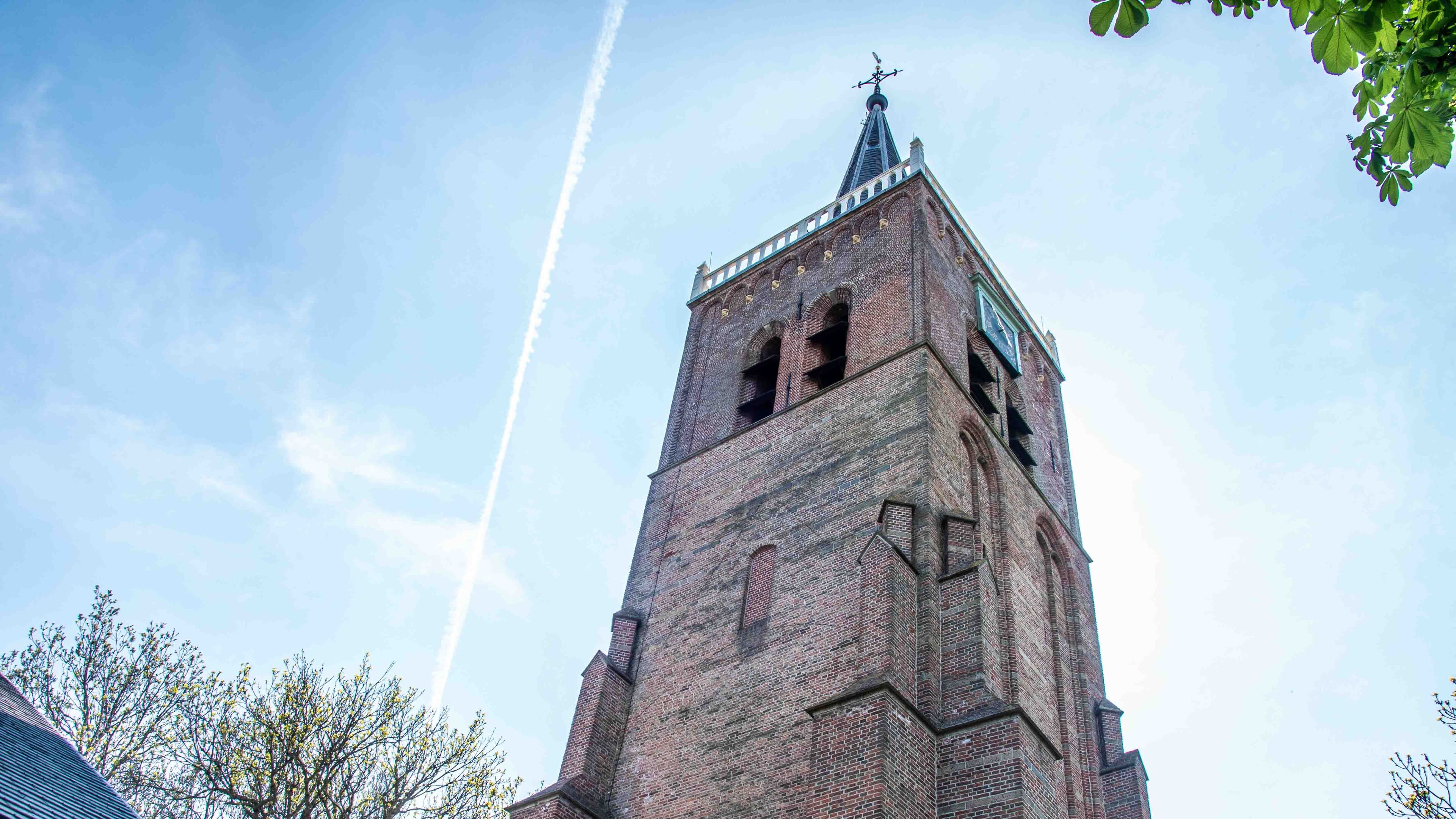 Inzamelingsactie voor ’baken van Nieuwe Niedorp’ geslaagd: na donkere maanden komt de toren van de k
