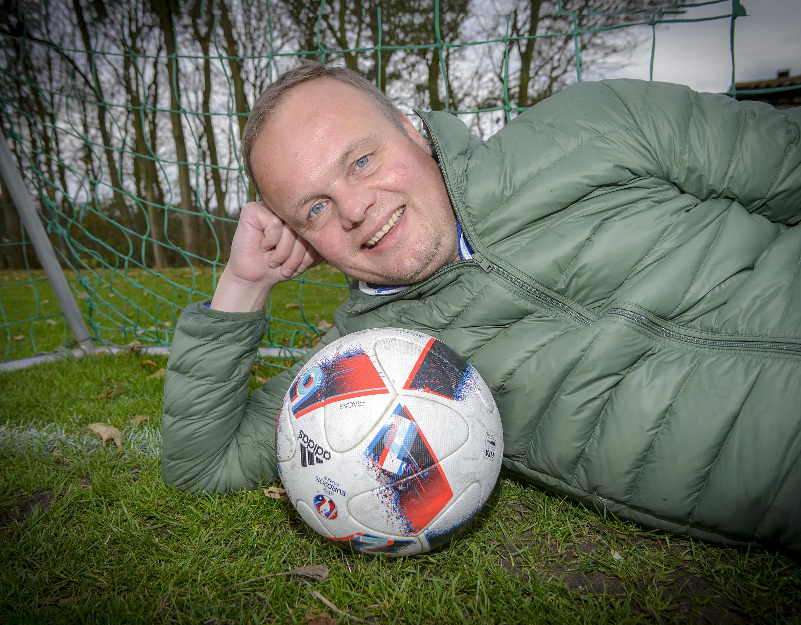 Nico Kremer per direct weg bij Oosterend dat pak slaag incasseert tegen Dirkshorn