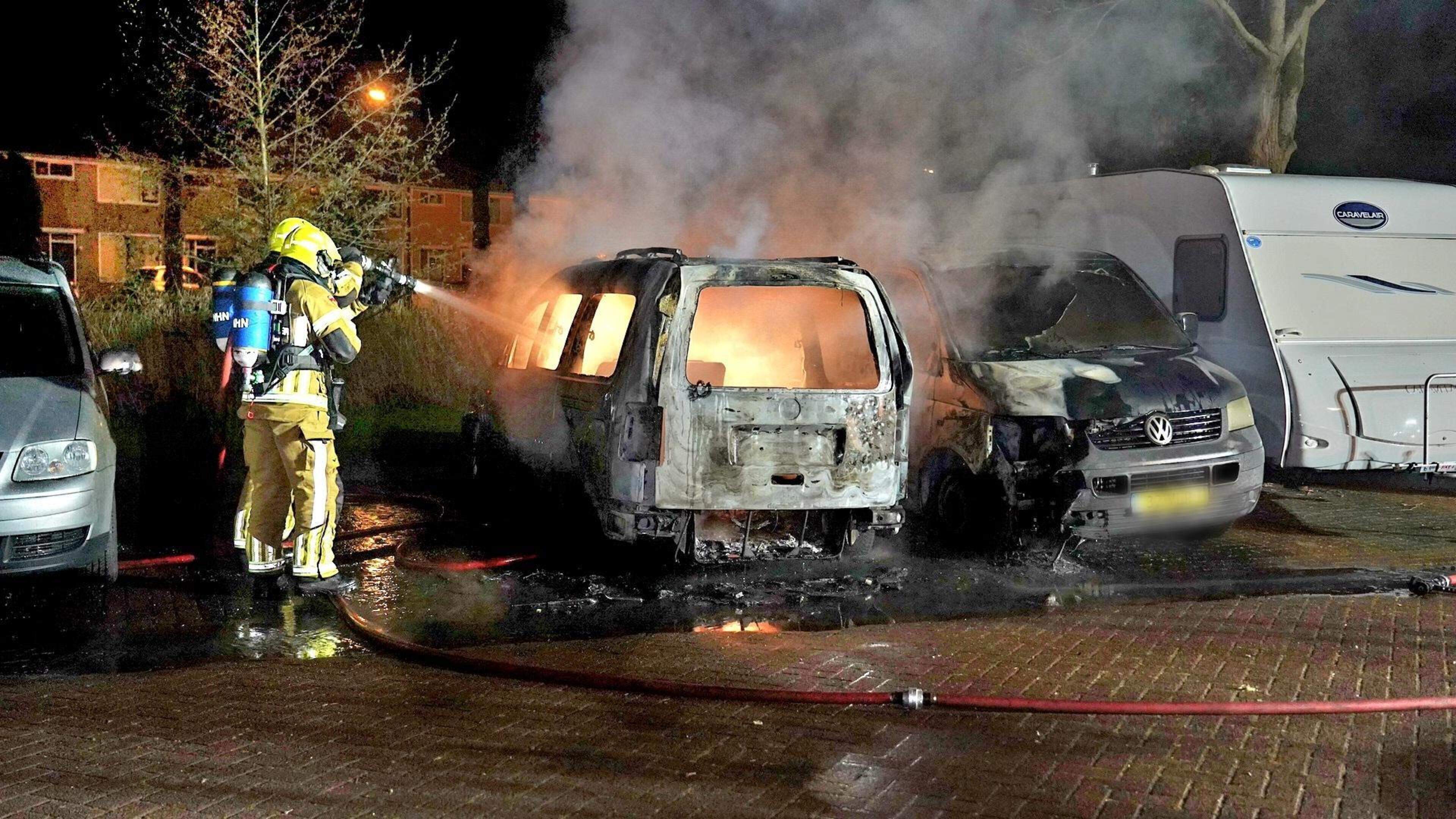 112-nieuws: Automobilist slaat op de vlucht na eenzijdig ongeluk op de Ned Benedictweg in Wormerveer
