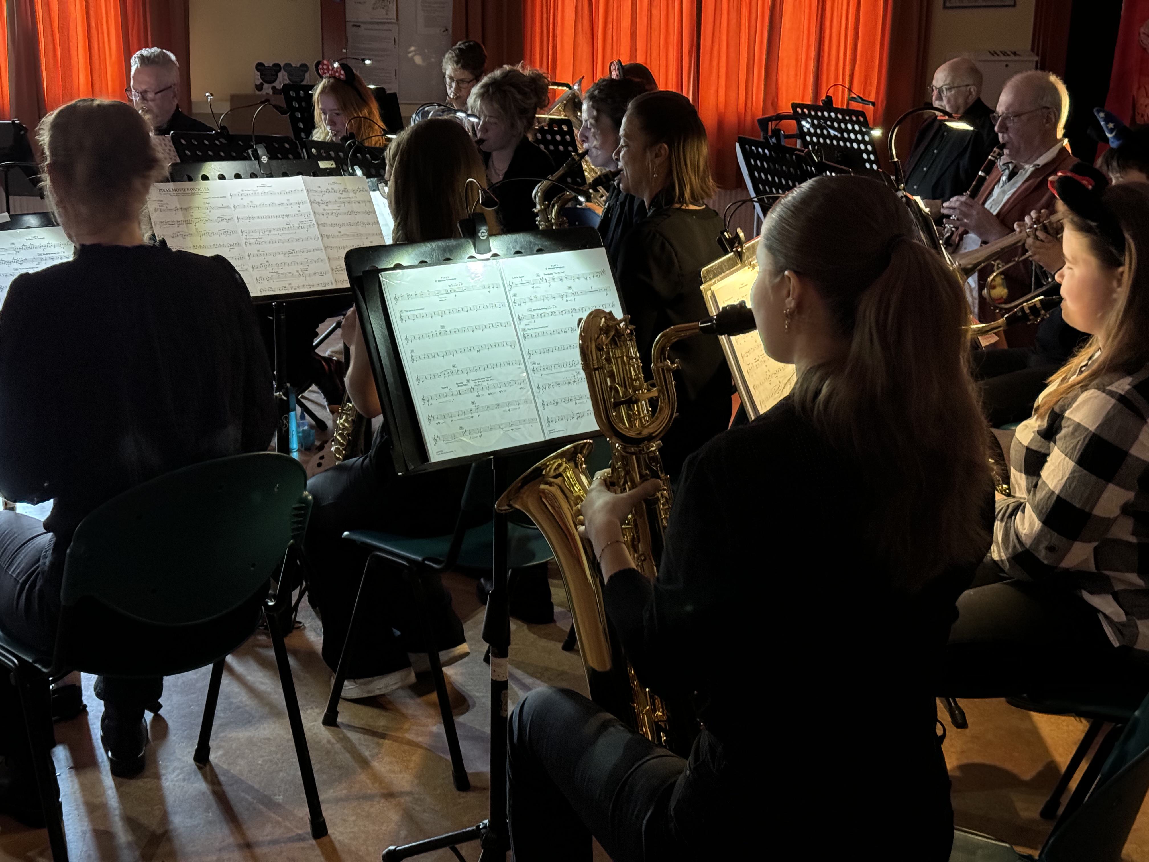 Al 100 jaar magie van Disney. Muziekvereniging Ursem viert eeuwfeest met ode aan de muziek van Disne