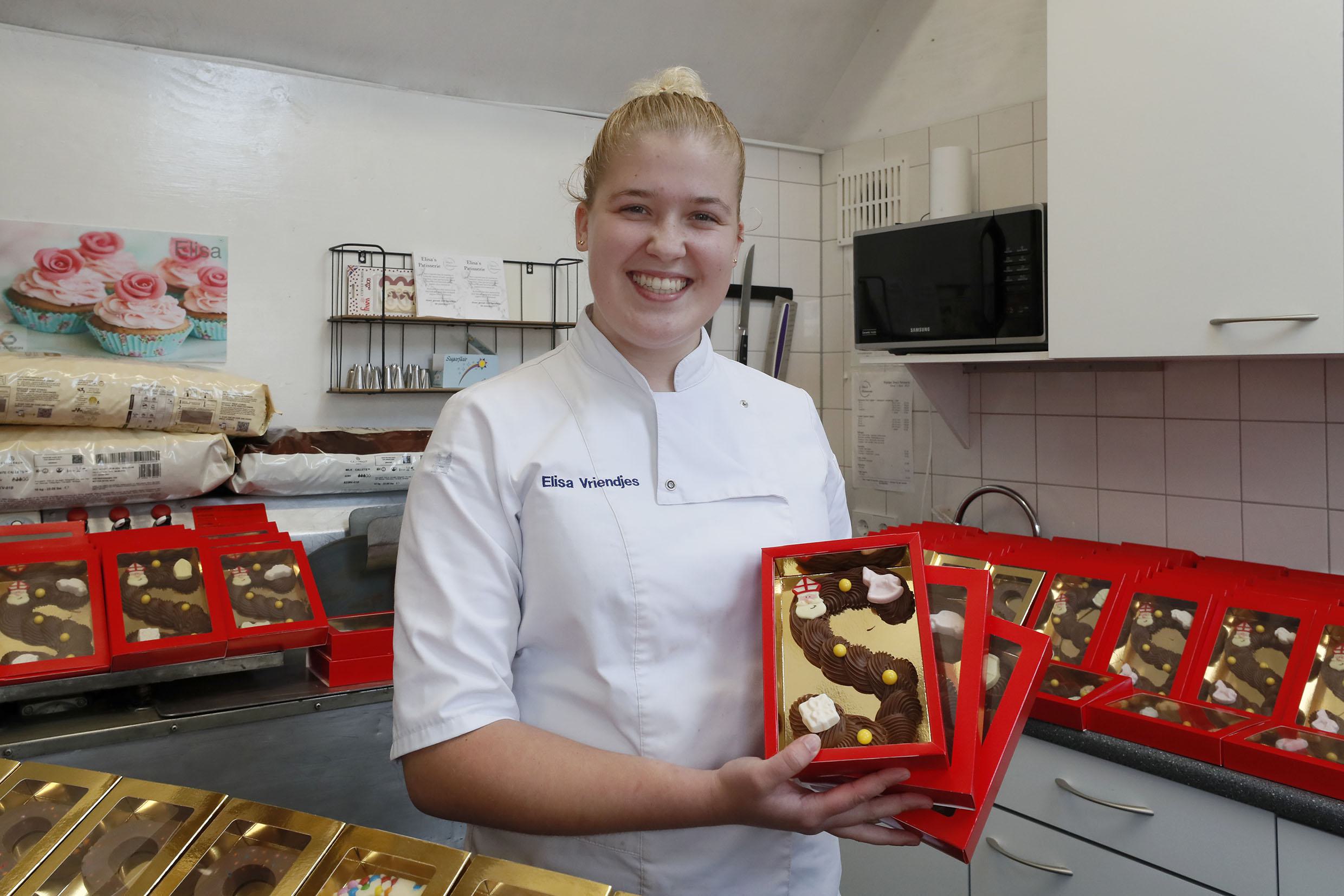 Toen ze 9 jaar was won ze de cupcakeprijs en nu heeft Elisa (19) uit Warmenhuizen haar eigen bakkeri