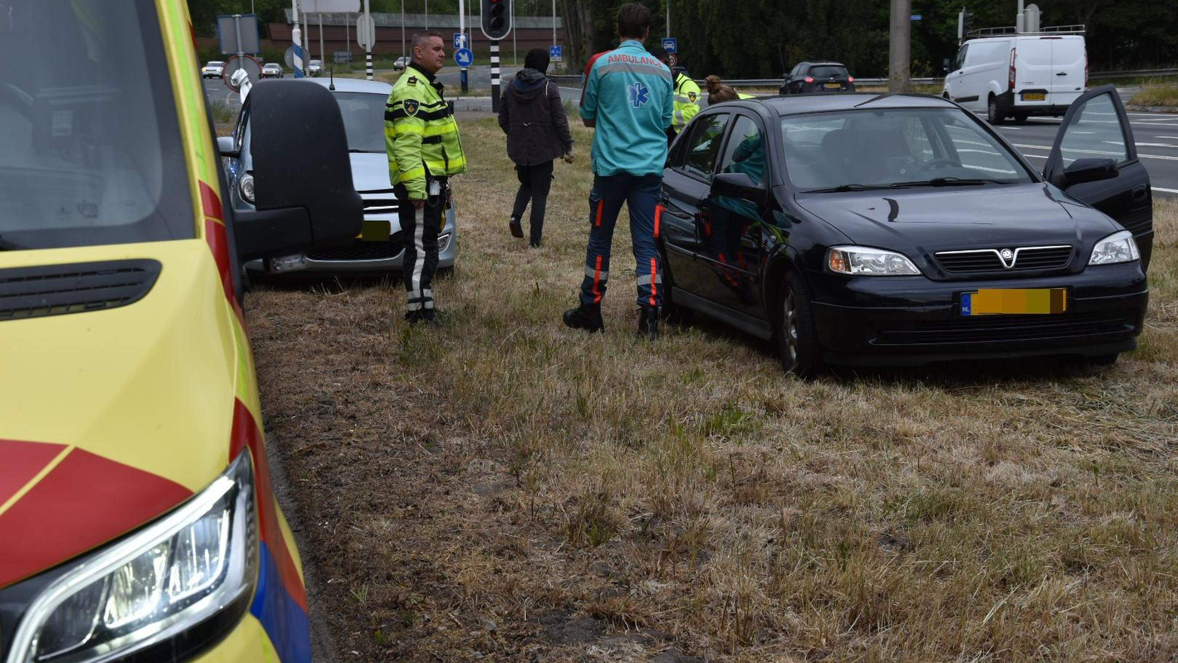 112-nieuws: persoon aangehouden na botsing tussen twee auto’s in Alkmaar