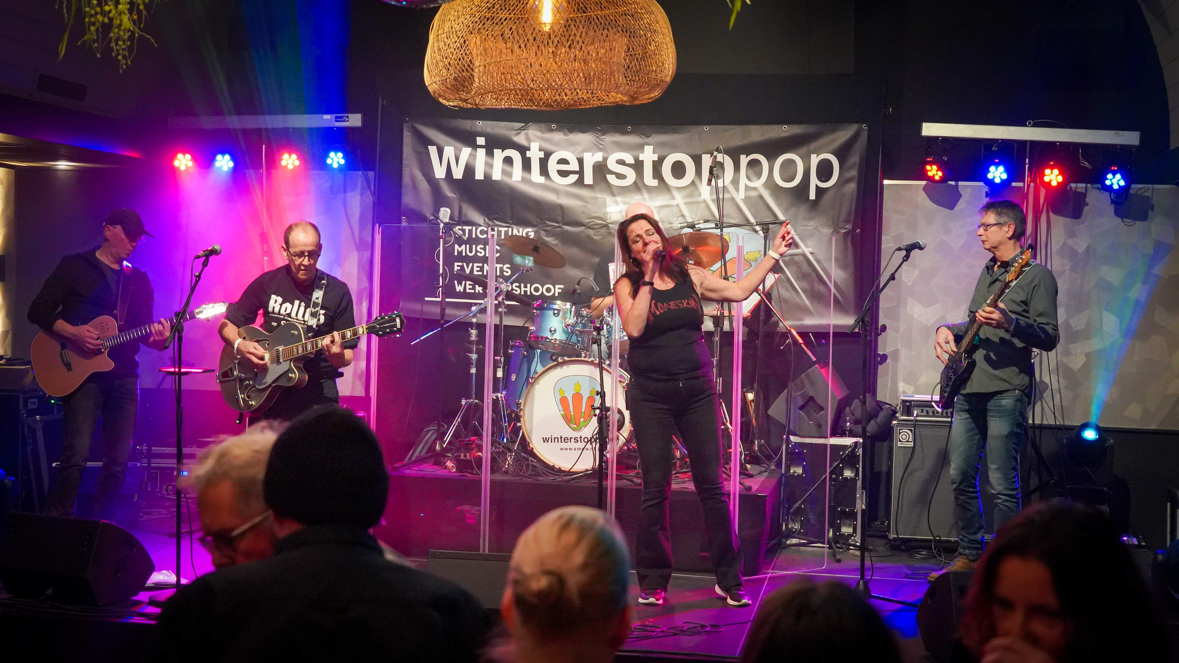 Twintigste festival Winterstoppop in Wervershoof trekt paar honderd man
