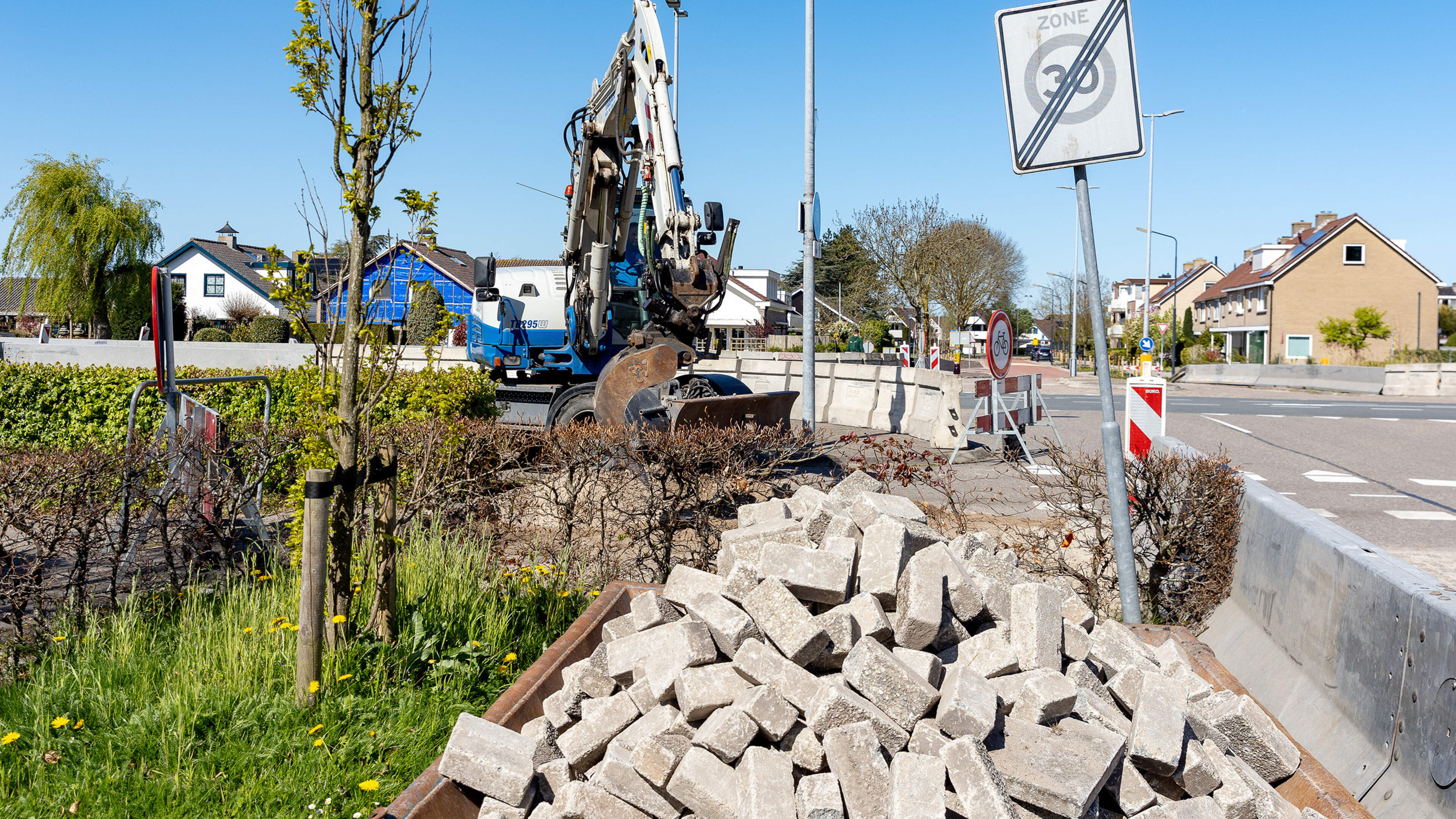 Geesterweg roundabout in Uitgeest takes shape