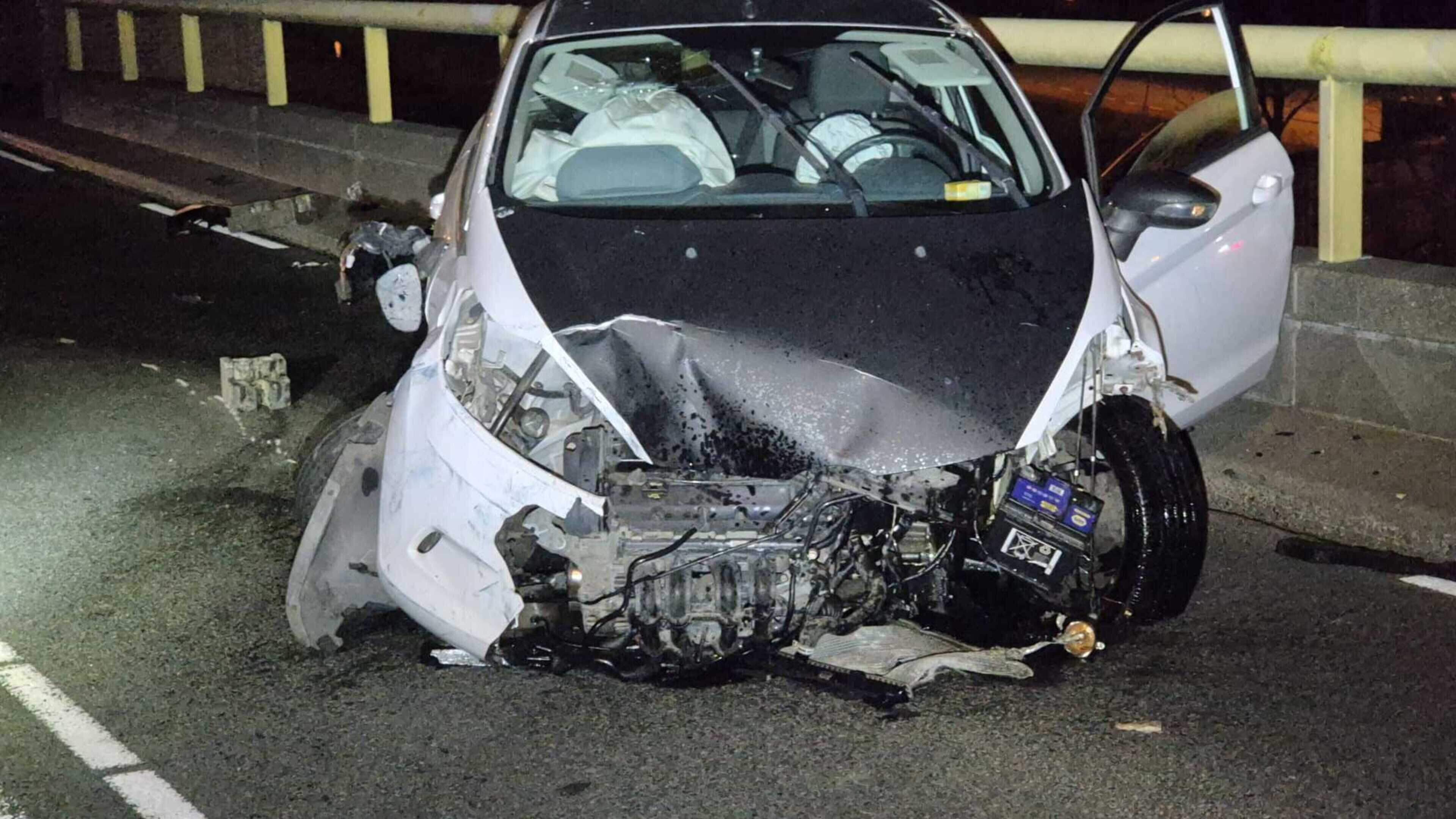 112-nieuws van 13 april: Automobilist slaat op de vlucht na eenzijdig ongeluk op de Ned Benedictweg 