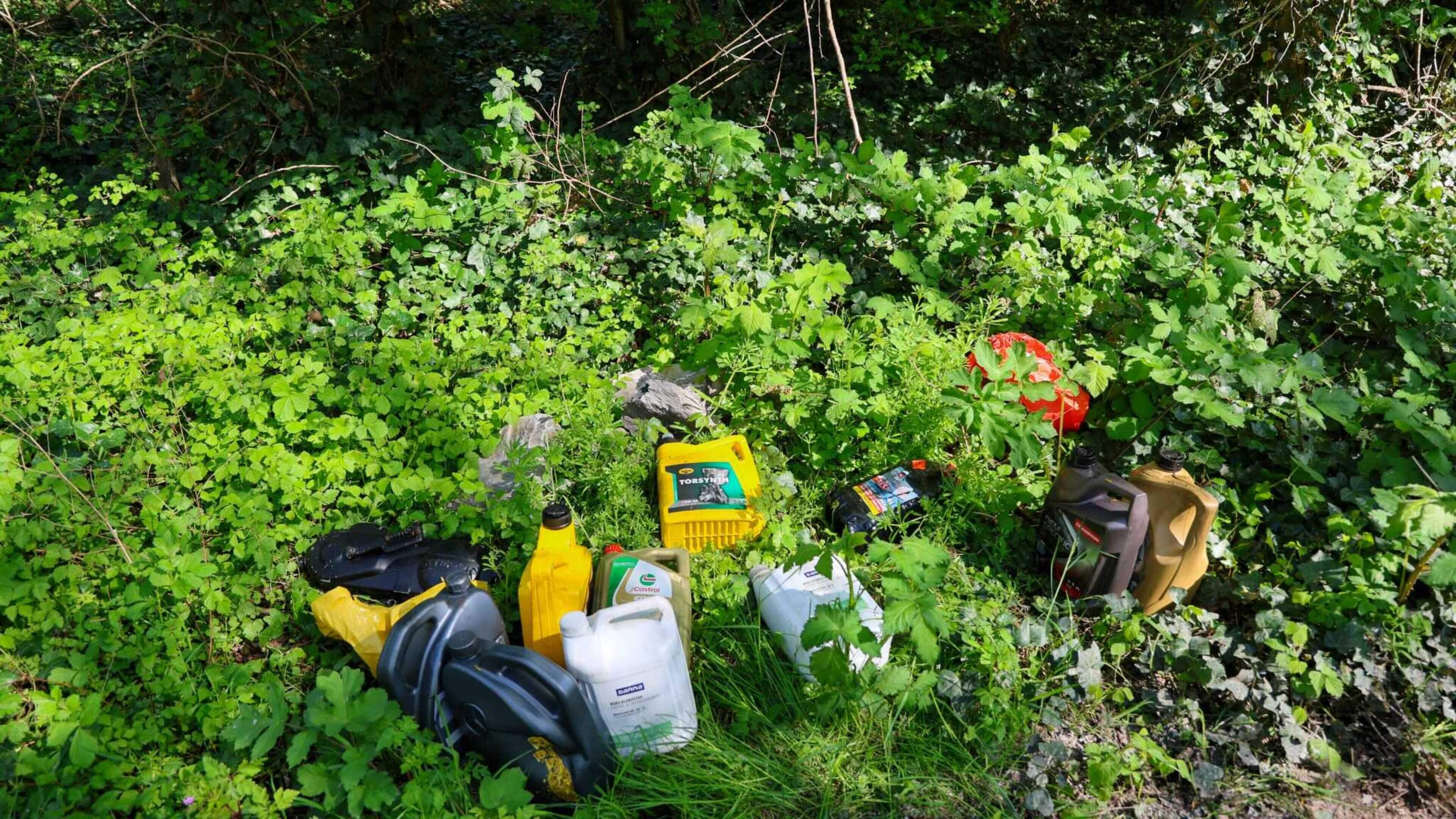 Investigation into dumped barrels along Kanaalweg in Beverwijk