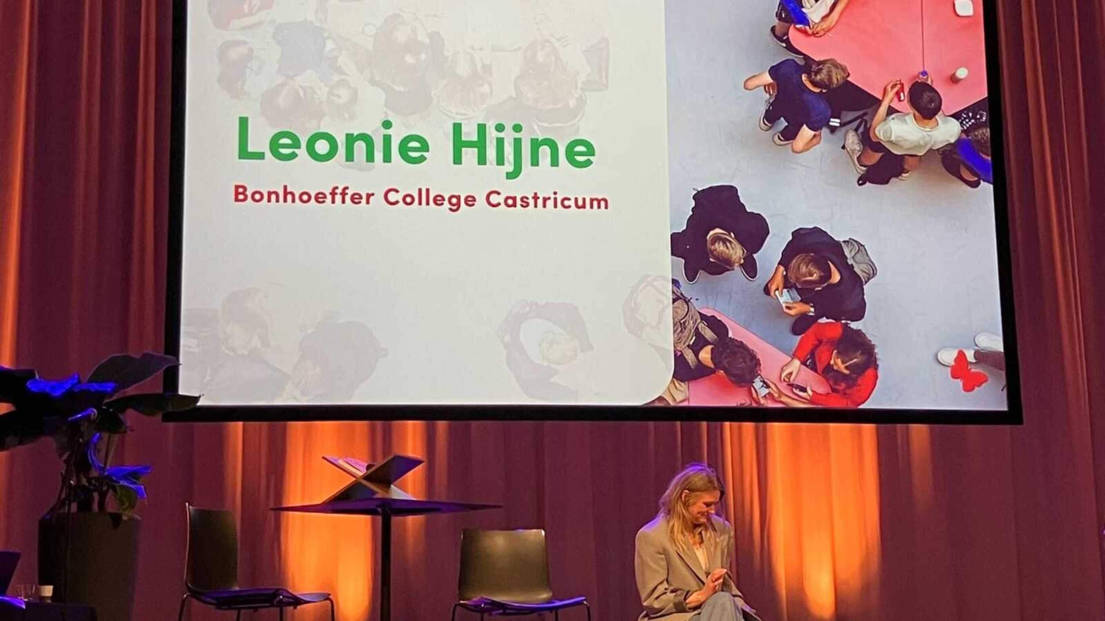 Leonie Hijne from Bonhoeffer College in Castricum named Sustainable Teacher of the Year: 'I was nervous, but it went well'