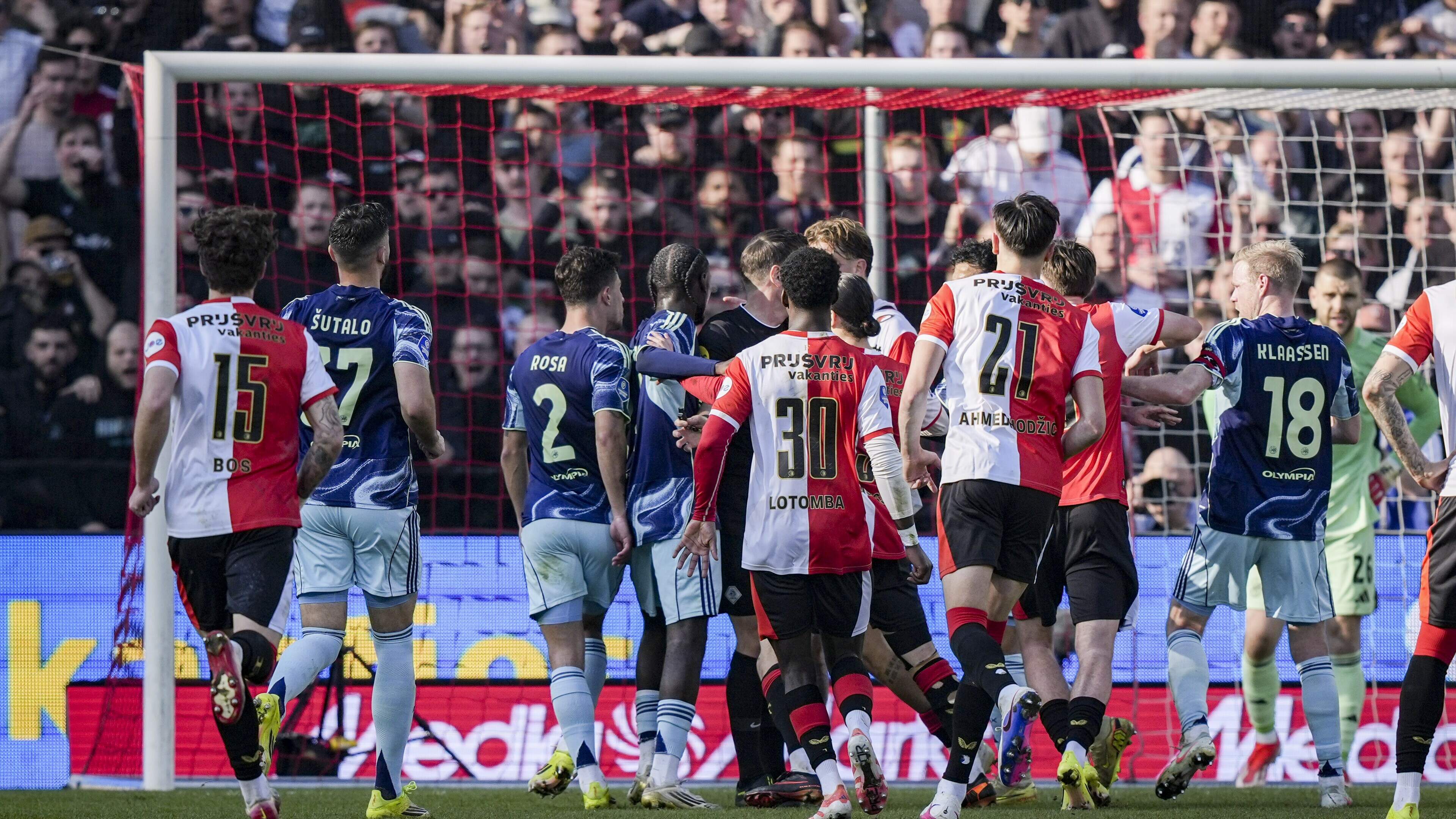 Feyenoord and Ajax draw in De Kuip