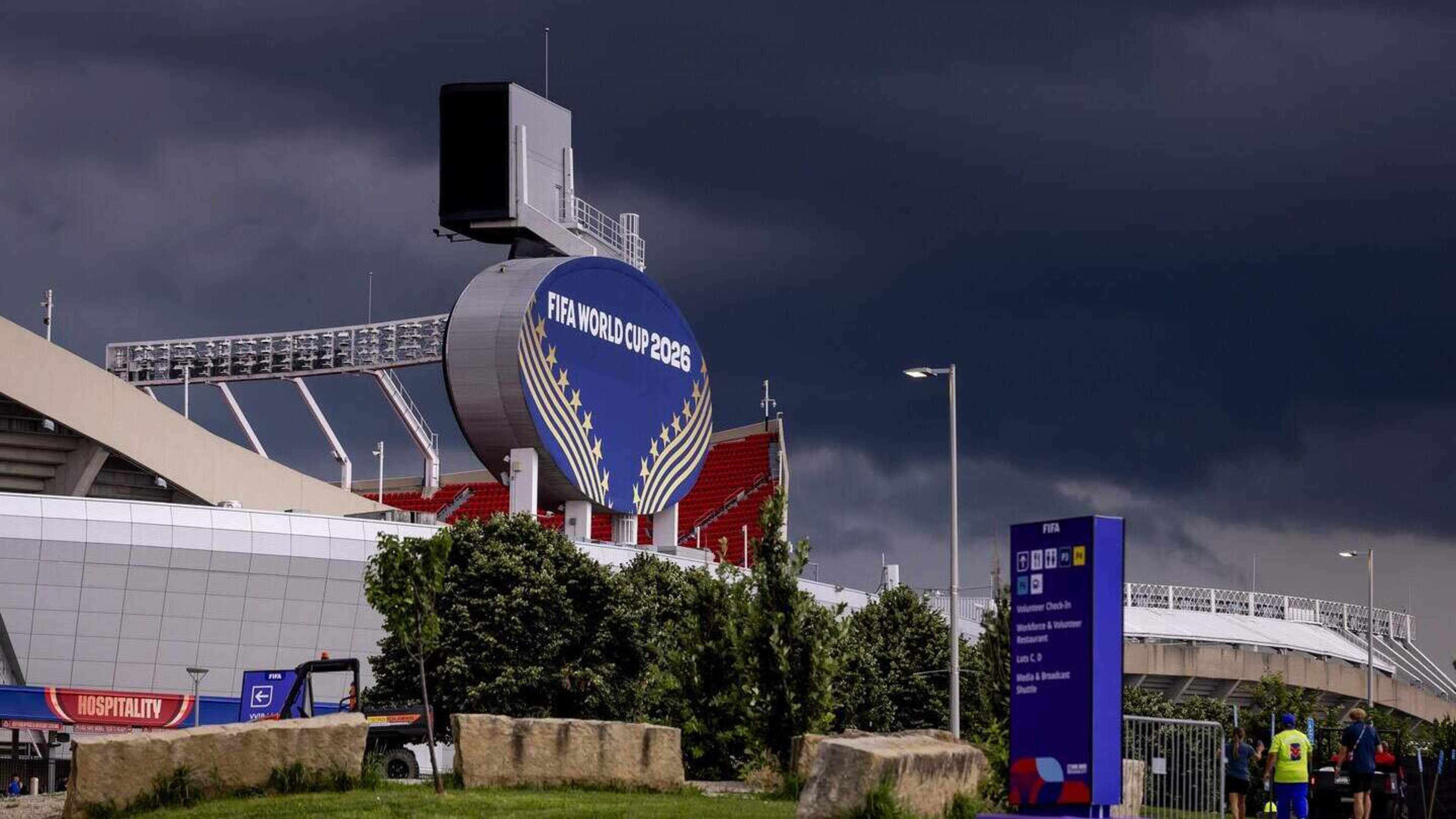 Press center in Kansas evacuated due to approaching thunderstorms