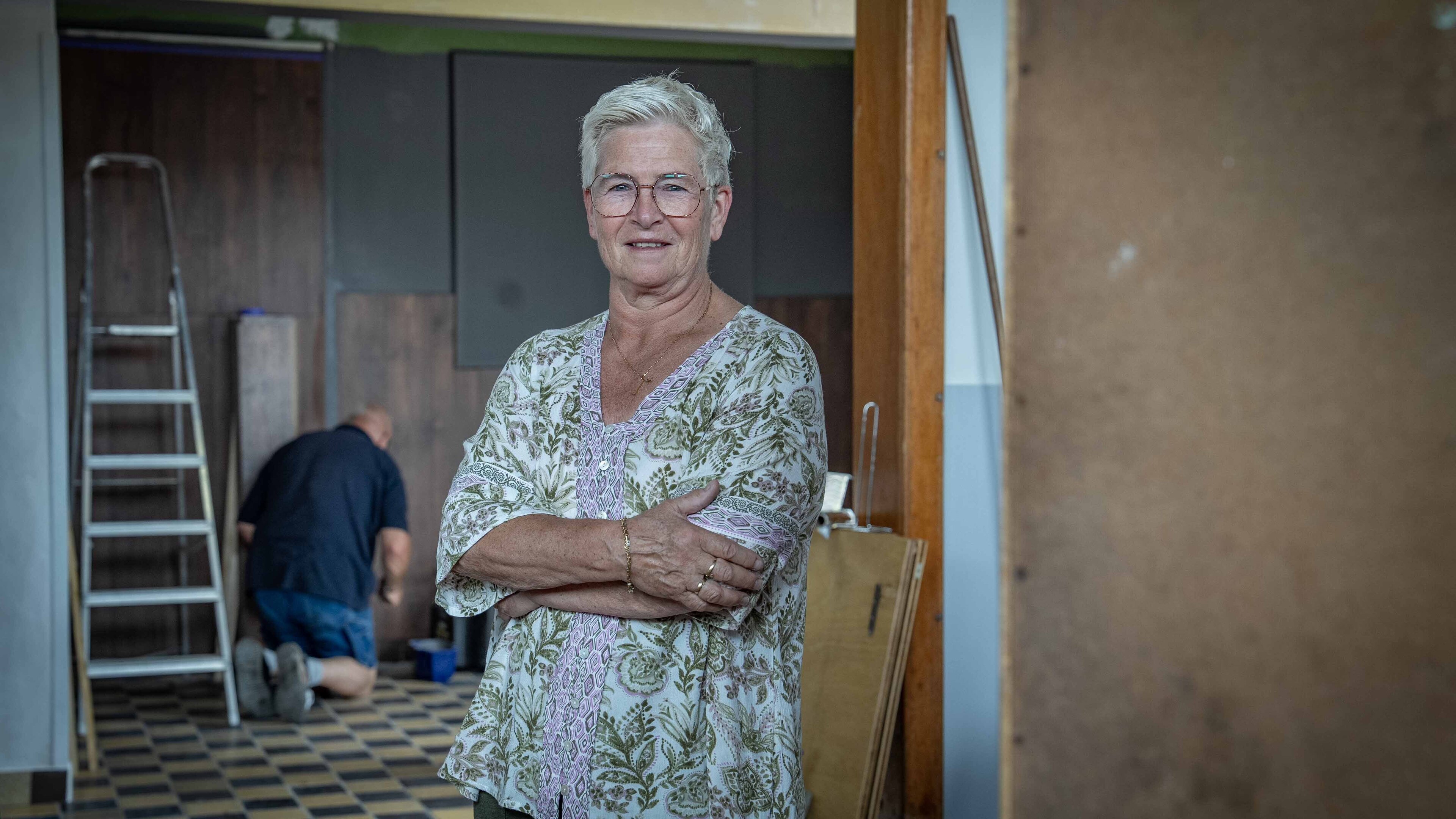 Marga Jonas zorgt al 25 jaar voor het dorpshuis in Westerland. ’We worden wel eens voor gek verklaar