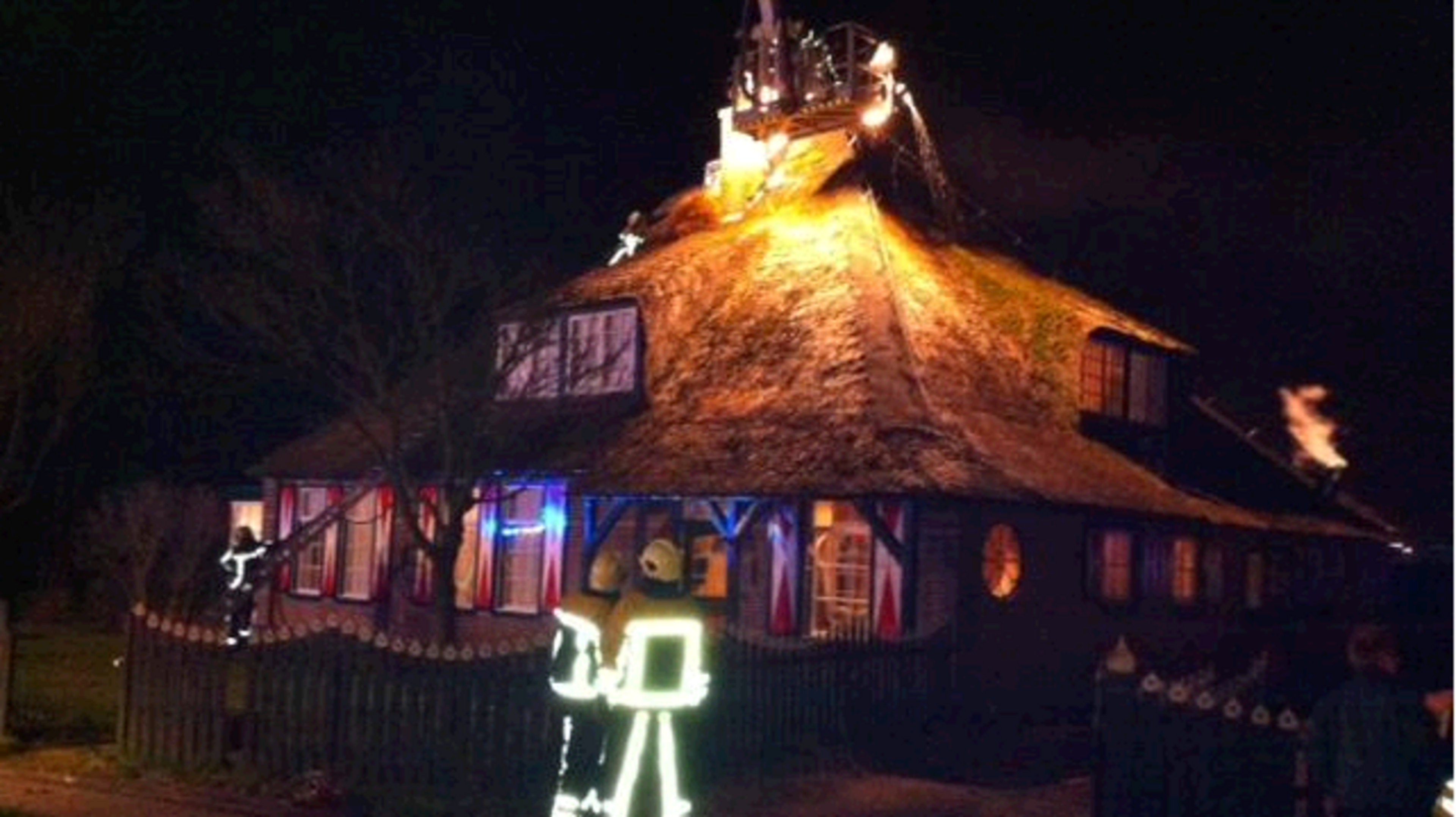 Brand in rietkap boerderij Sijbekarspel