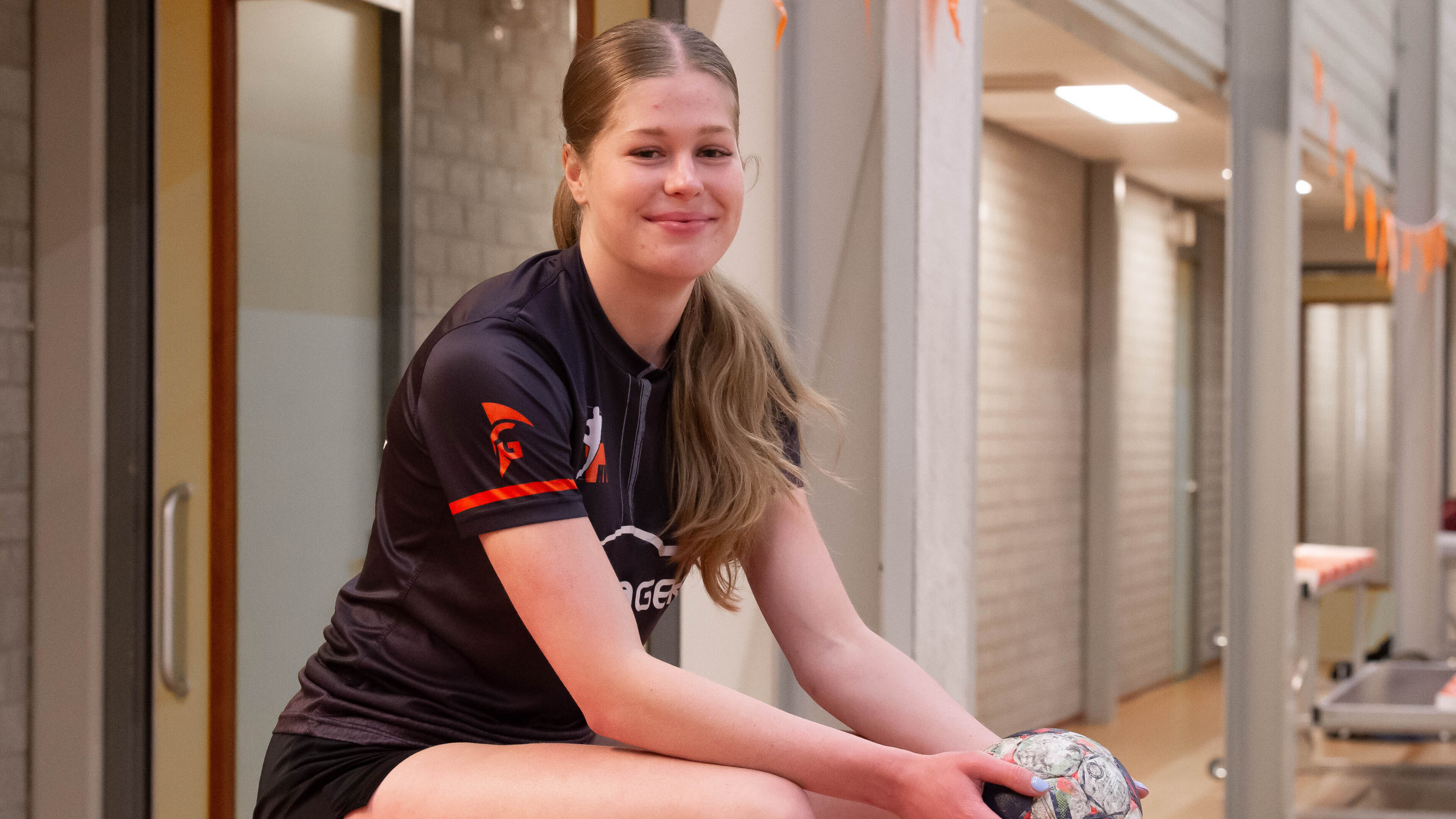 Lisa Hölscher makes history with Volendam and faces former club VZV in play-offs