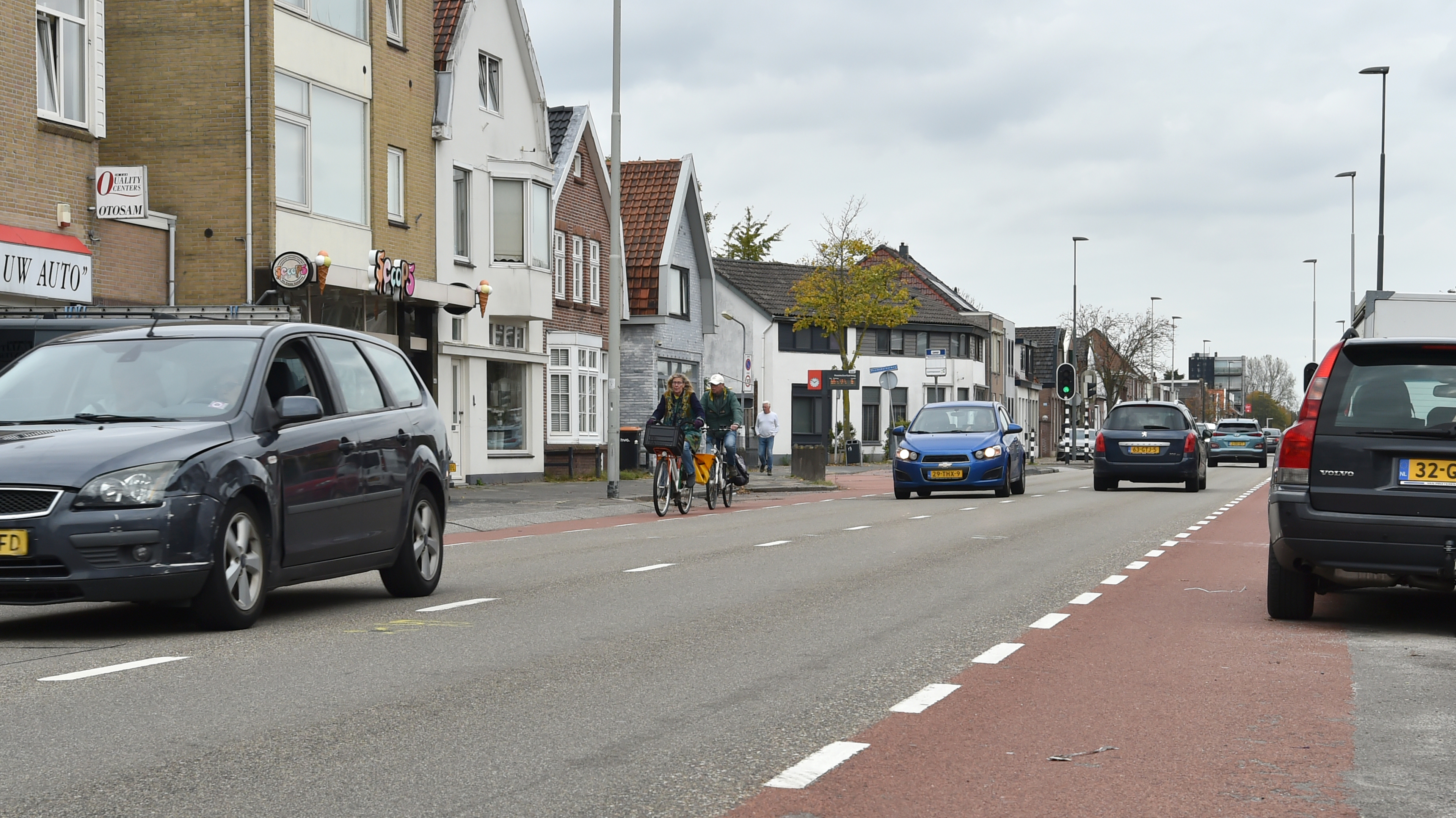 Work on Alkmaarseweg in Beverwijk starts with felling of five trees, including the old beech