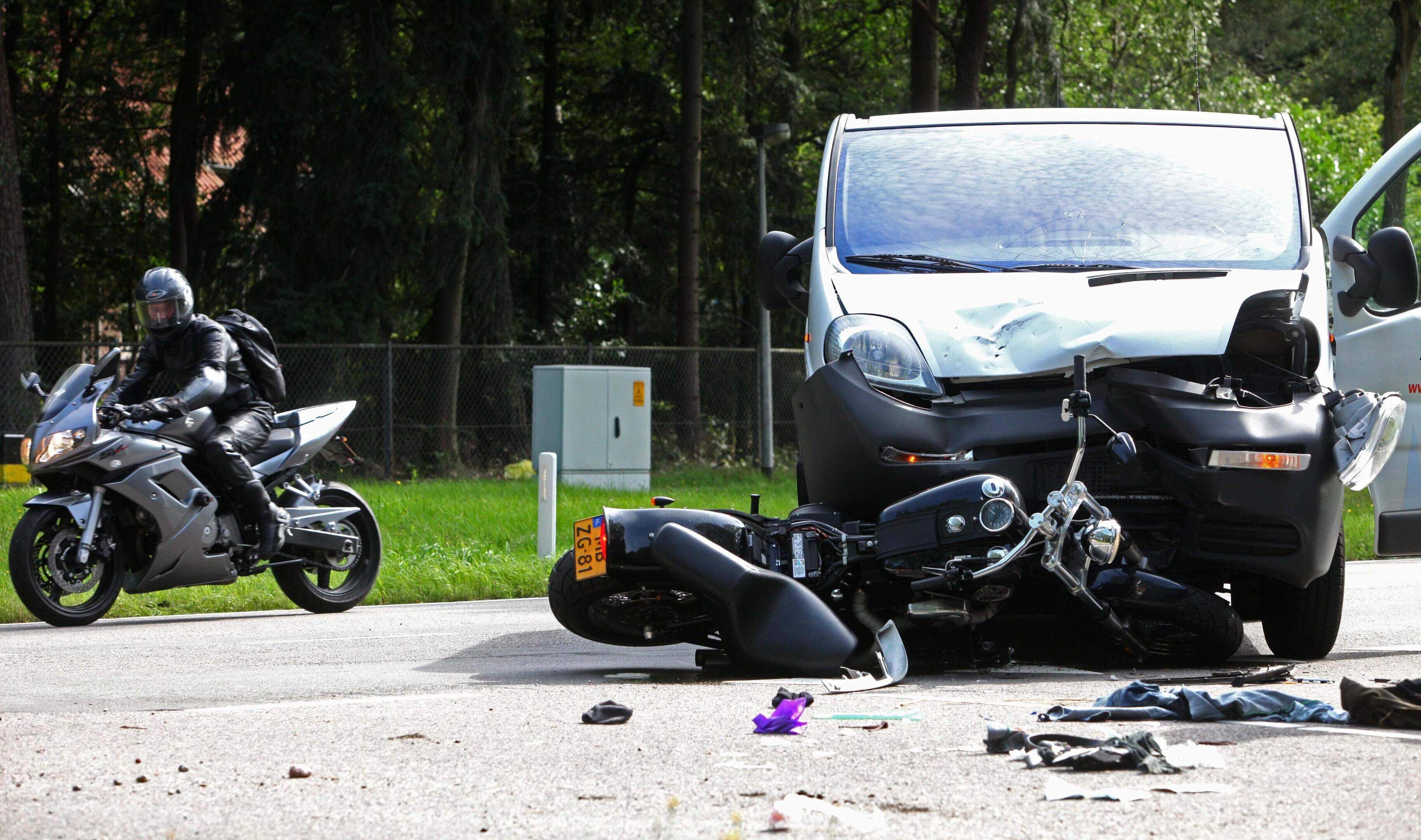 Cars play a decisive role in half of fatal motorcycle accidents