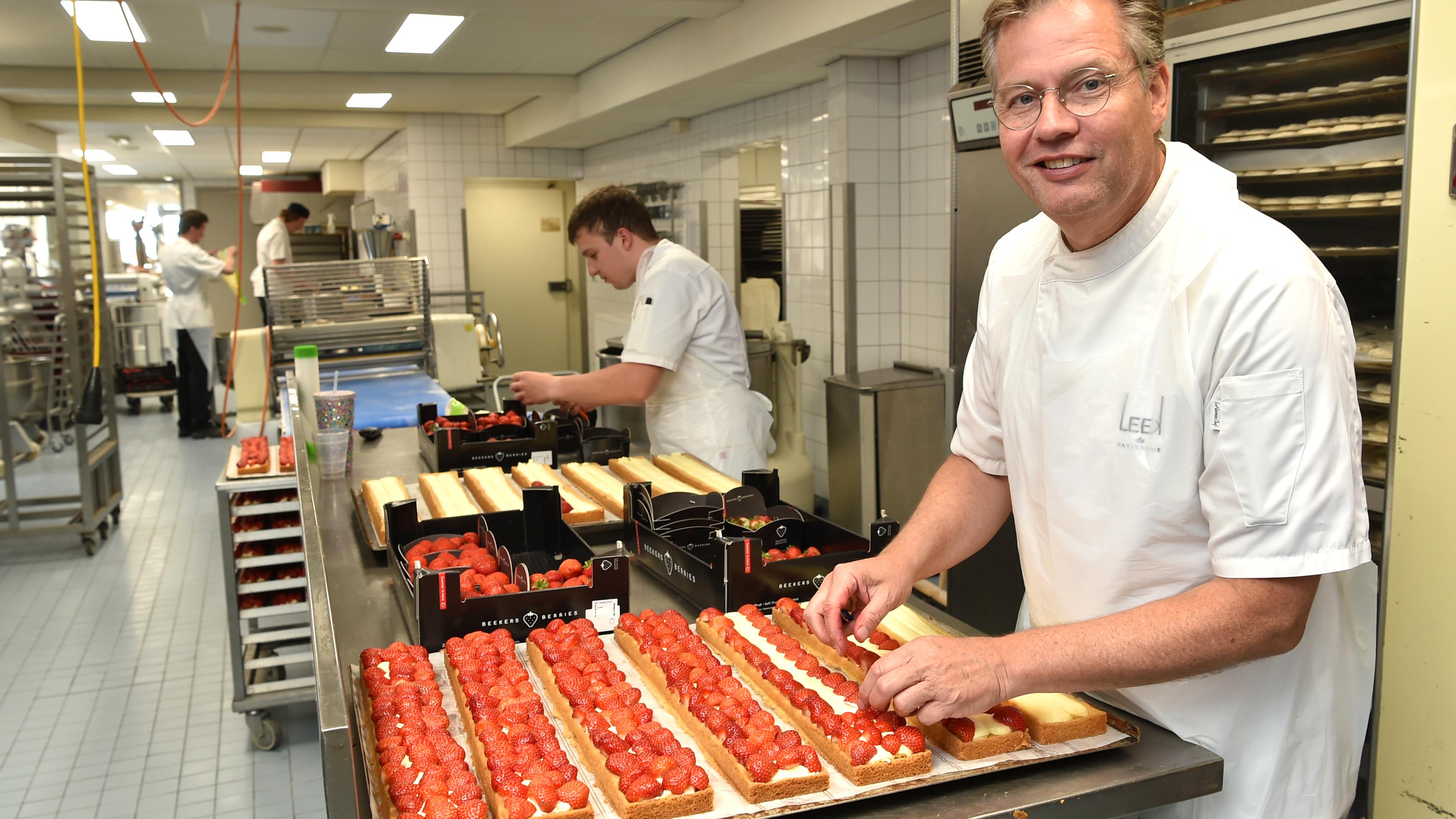 Leek in volle voorbereiding op presentatie monsterlijk grote aardbeienslof: ’Overal is over nagedach