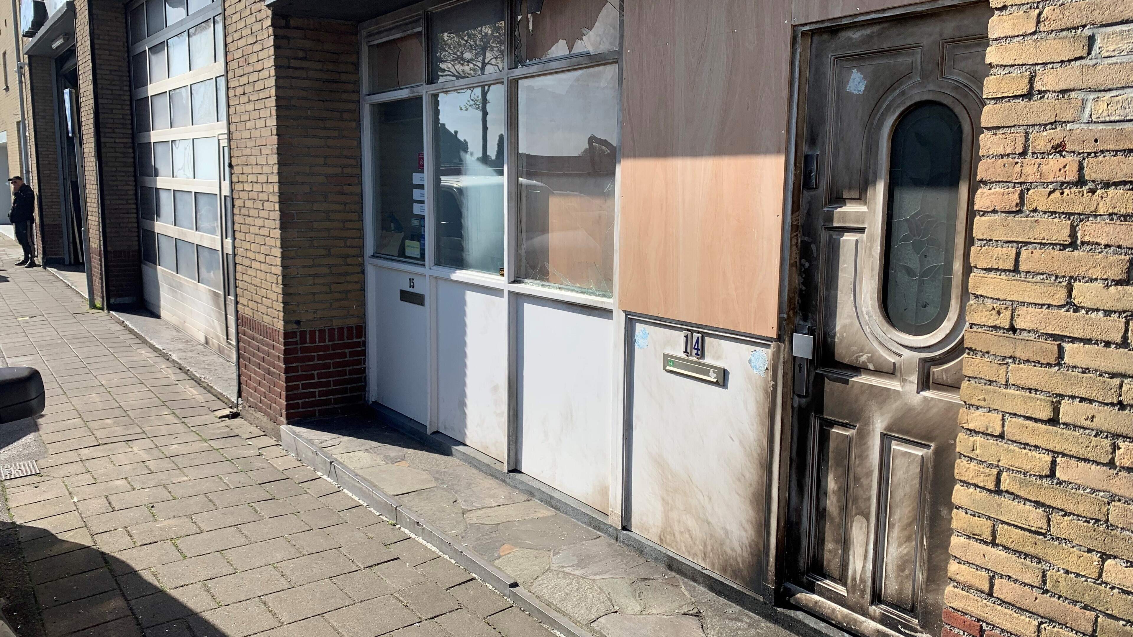 Cameratoezicht op het Zuideinde in Wormerveer na twee explosies bij autogarage