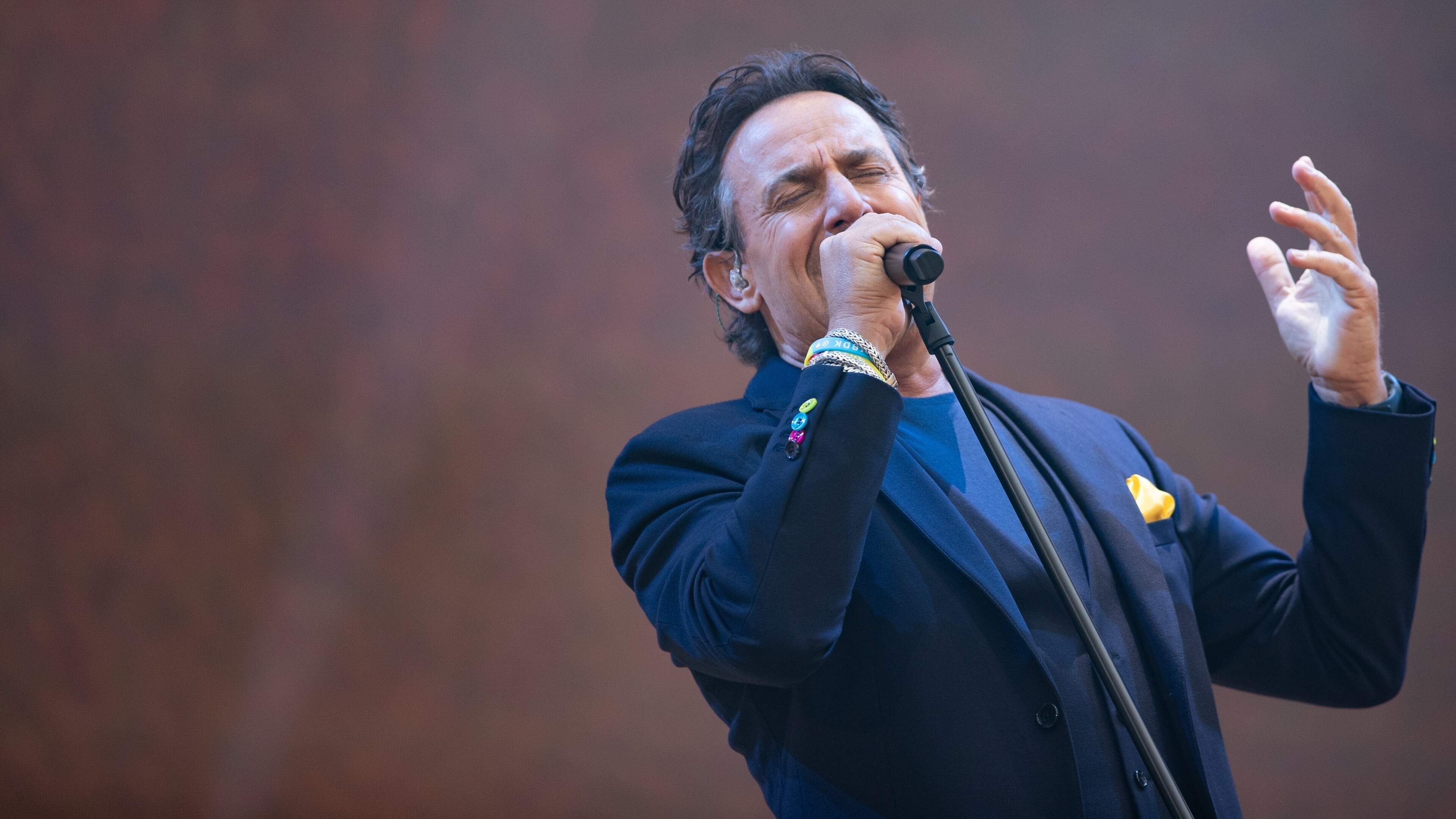 Marco Borsato back on television. ‘He’s playing the pity card. He needs to change his approach’