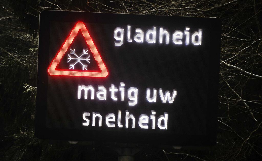 KNMI waarschuwt voor gladheid en mist, code geel van kracht ...