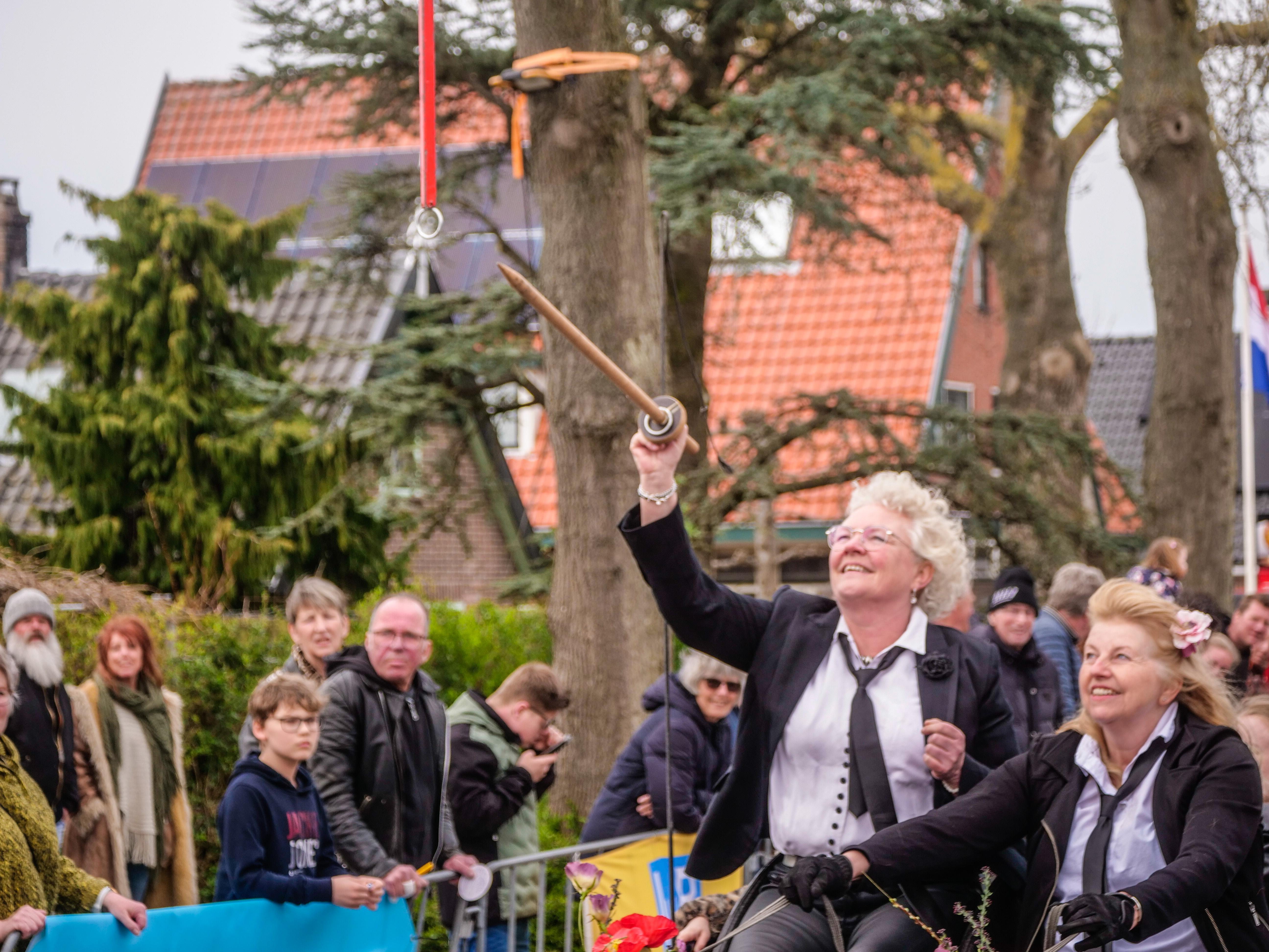 Paar honderd man naar Waarland voor het ringsteken