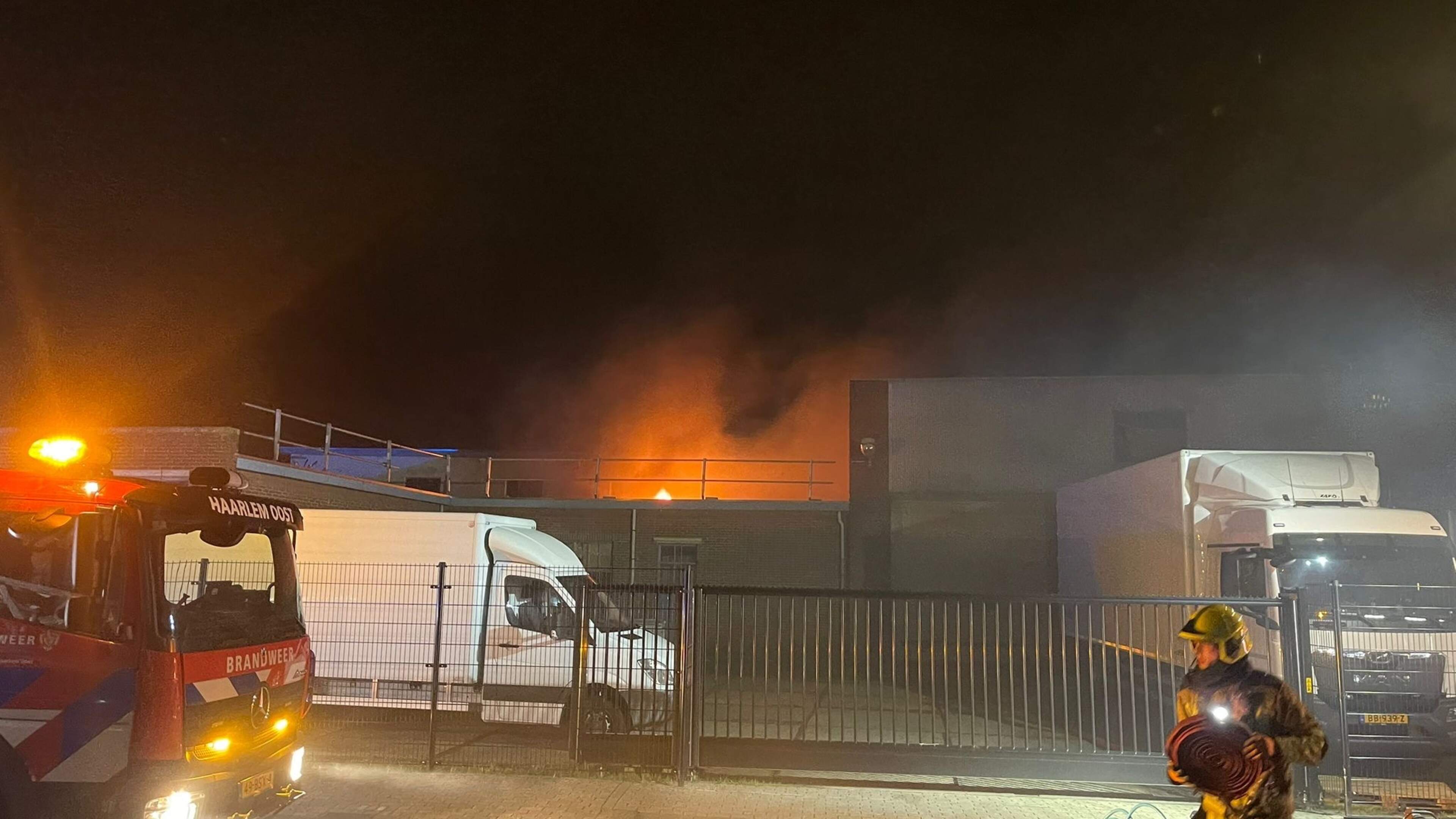 Major fire in bicycle storage in Beverwijk, fire under control