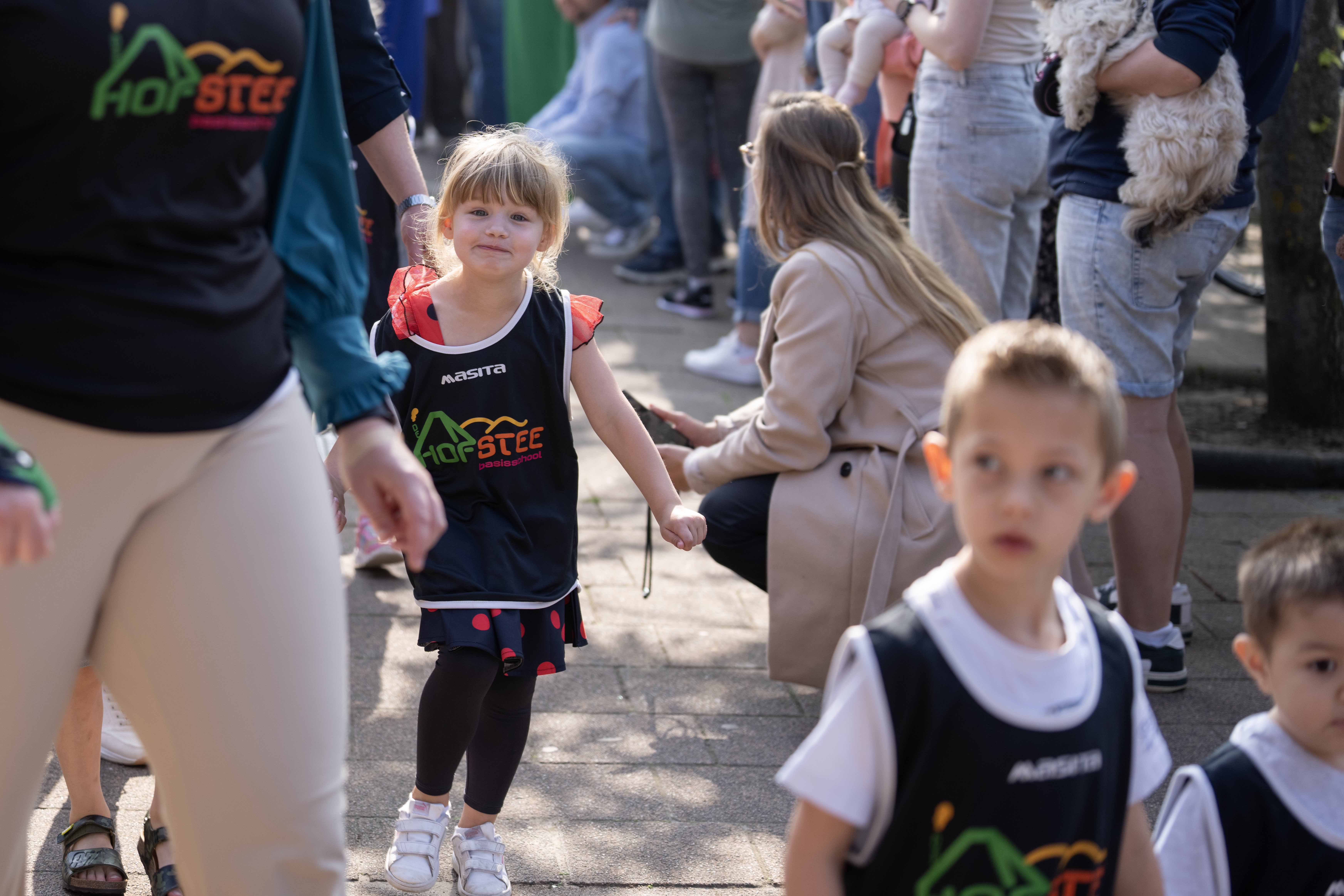 Een echte intocht voor kleuters en peuters van Julianadorp