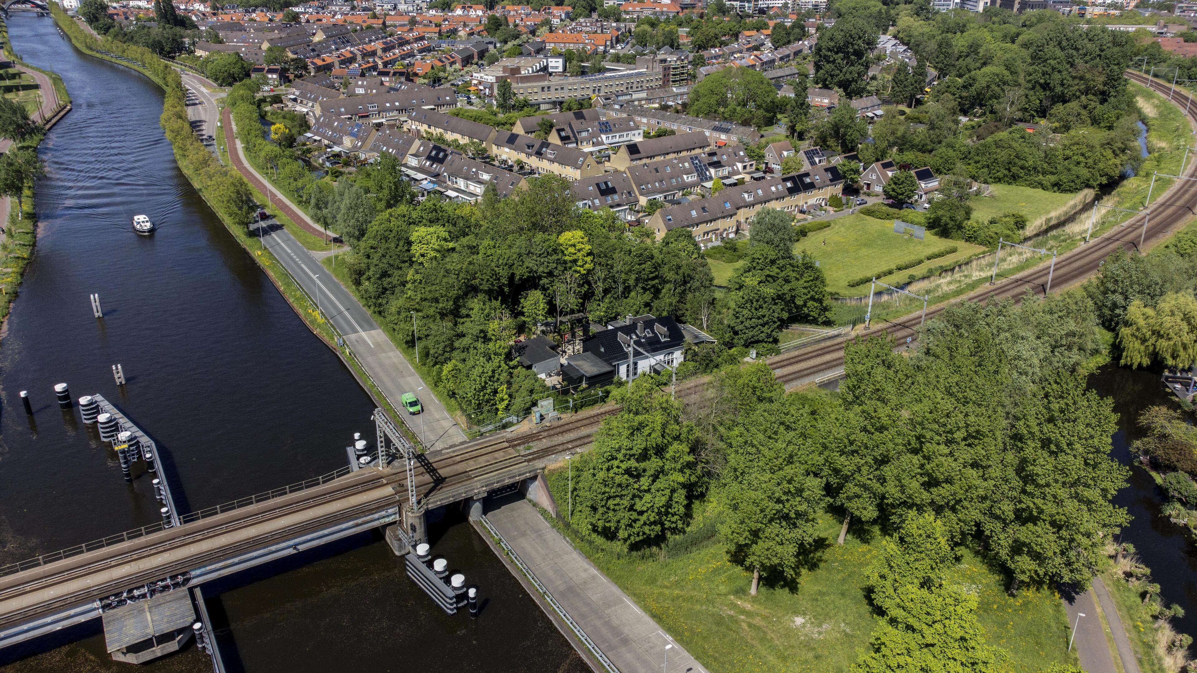 Spoorbrug Purmerend: bijna 80 meter lange verbinding over het Noordhollands Kanaal