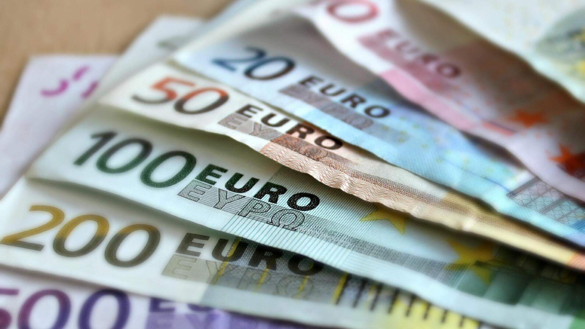 Leider van oplichtersbende moet Staat ton aan criminele winst betalen ...