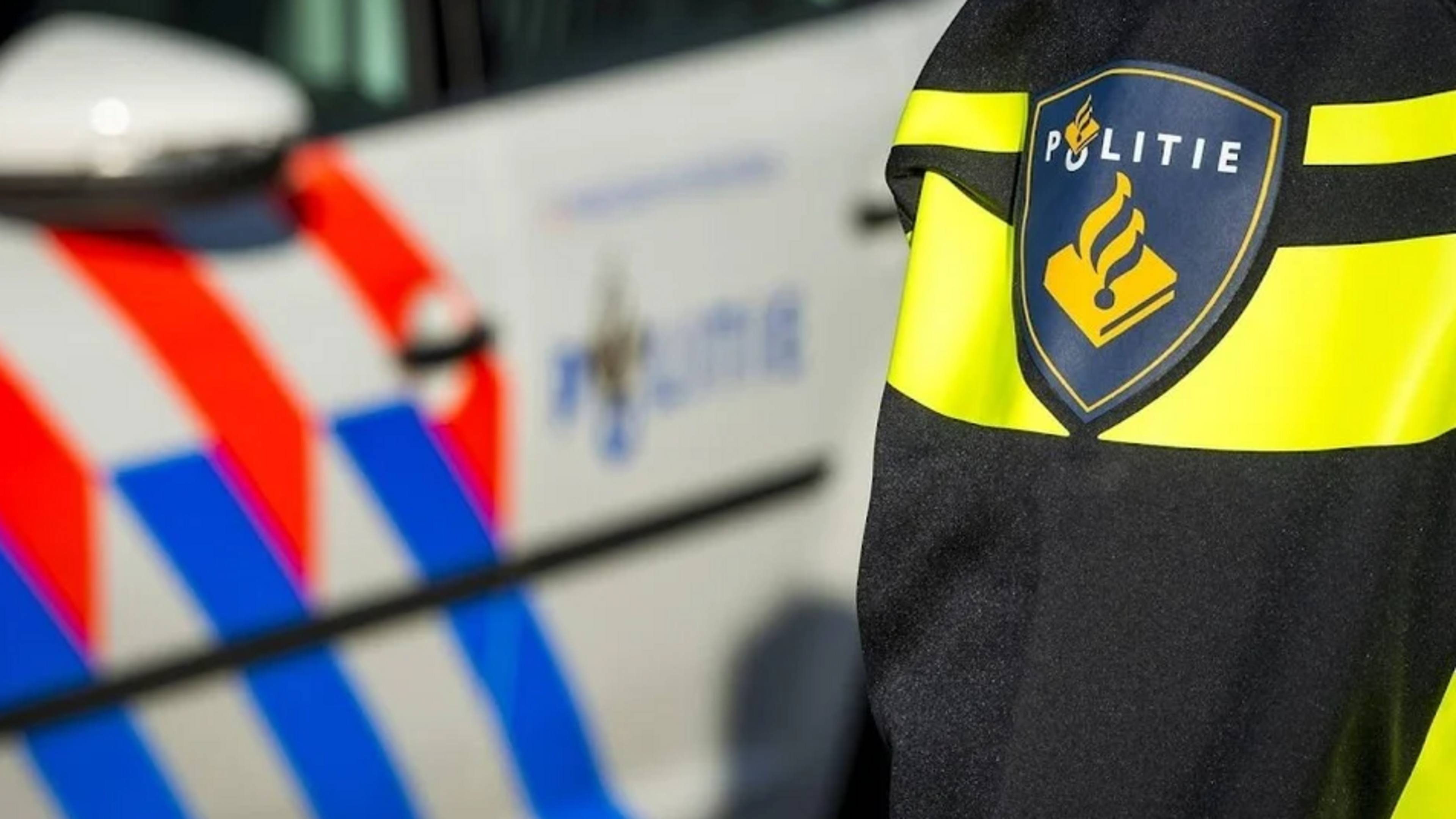 Person injured in robbery at store in Breestraat Beverwijk, search for suspect