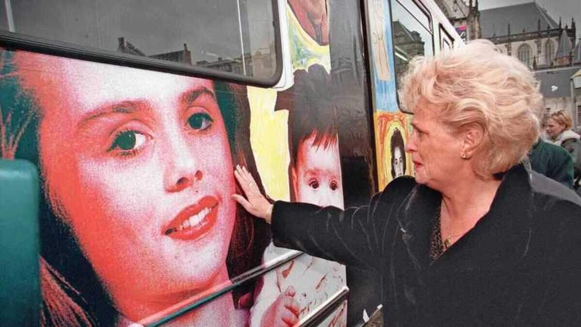 Corrie van Buuren na overlijden herenigd met vermoorde dochter Marion