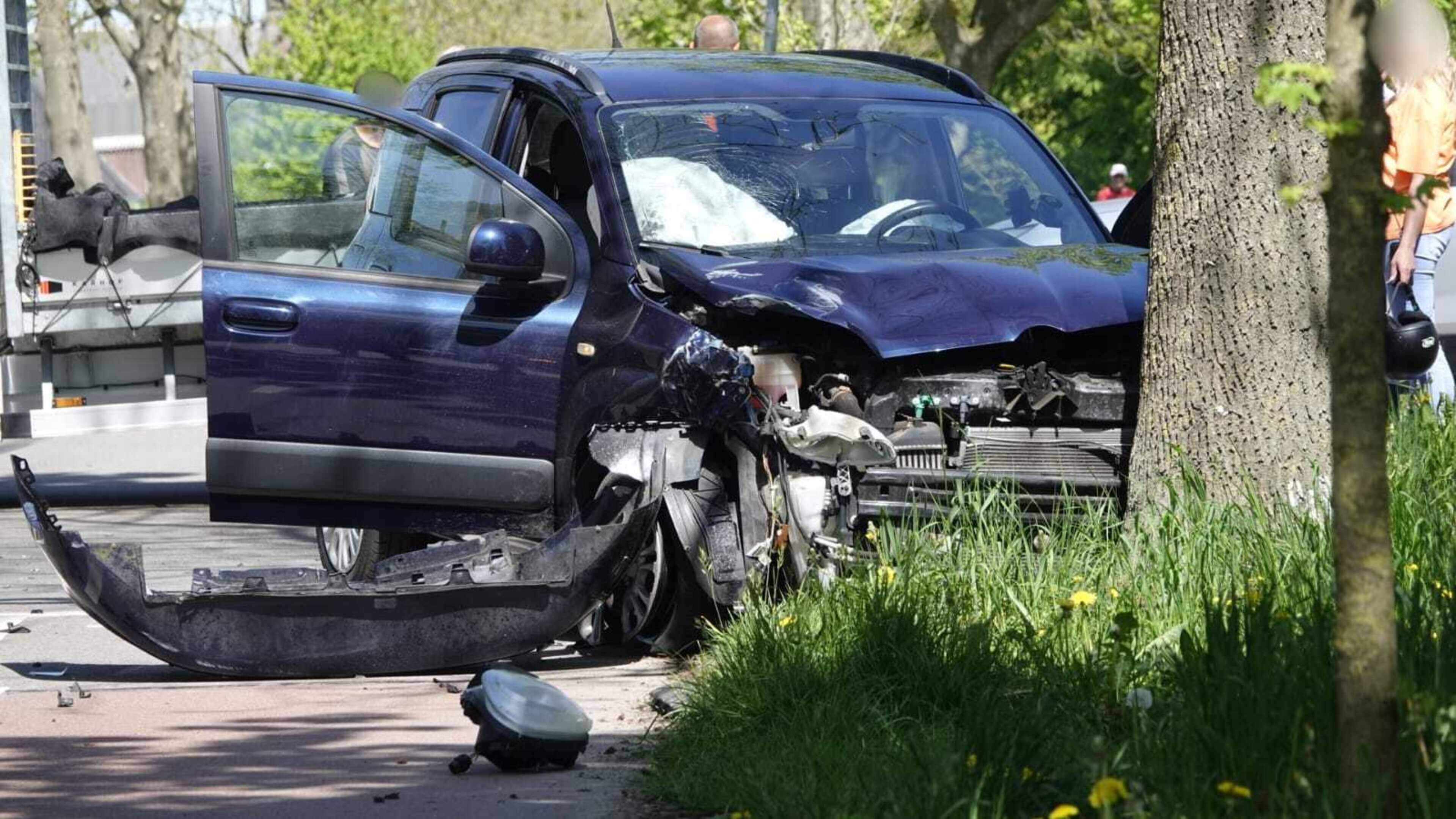 112 nieuws: bestuurster gewond na aanrijding met vuilniswagen in Westbeemster, opnieuw harde explosi