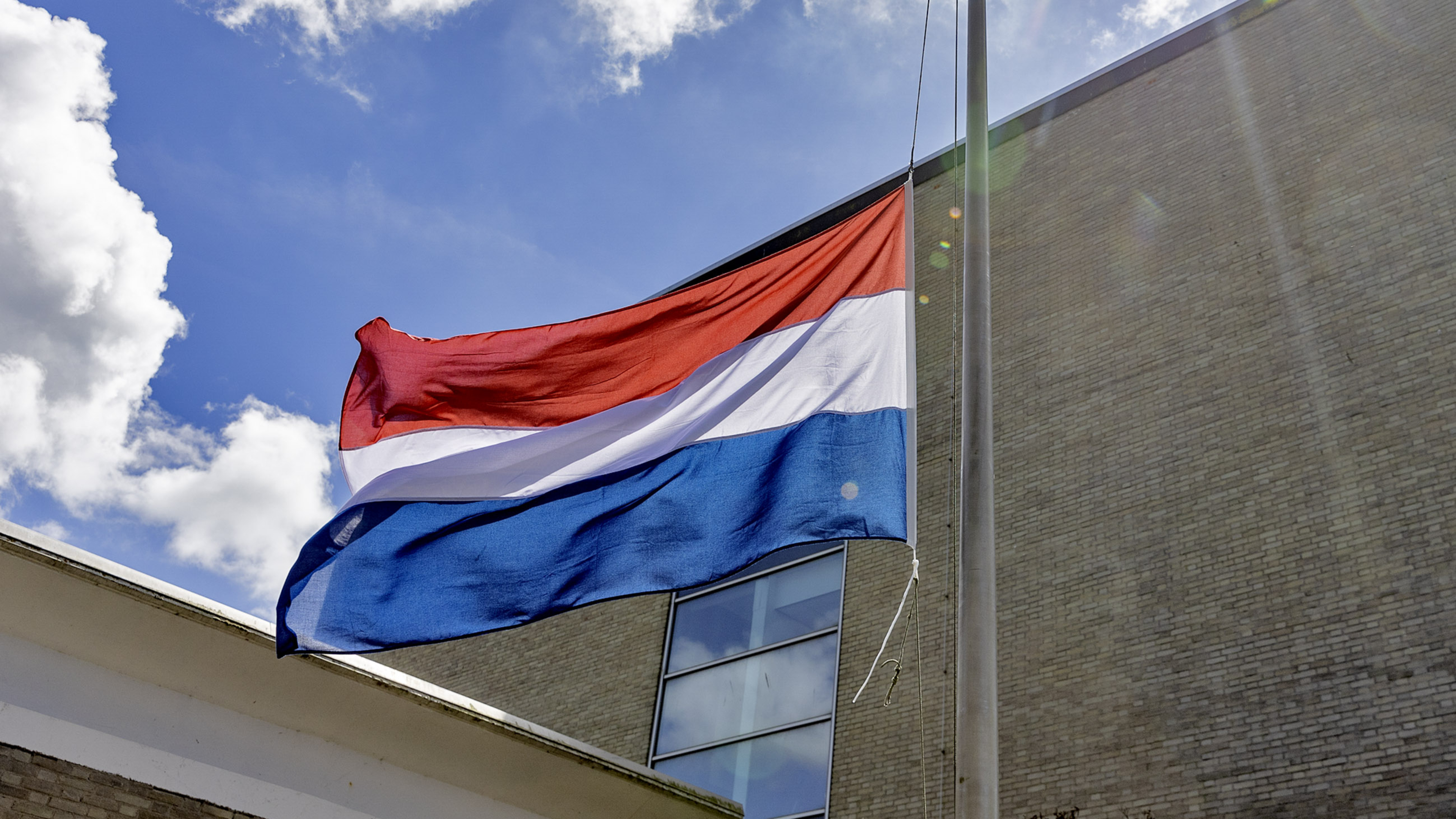 Ingetogen diploma-uitreiking op PCC Oosterhout, slachtoffer dodelijk ongeval zou ook haar diploma kr