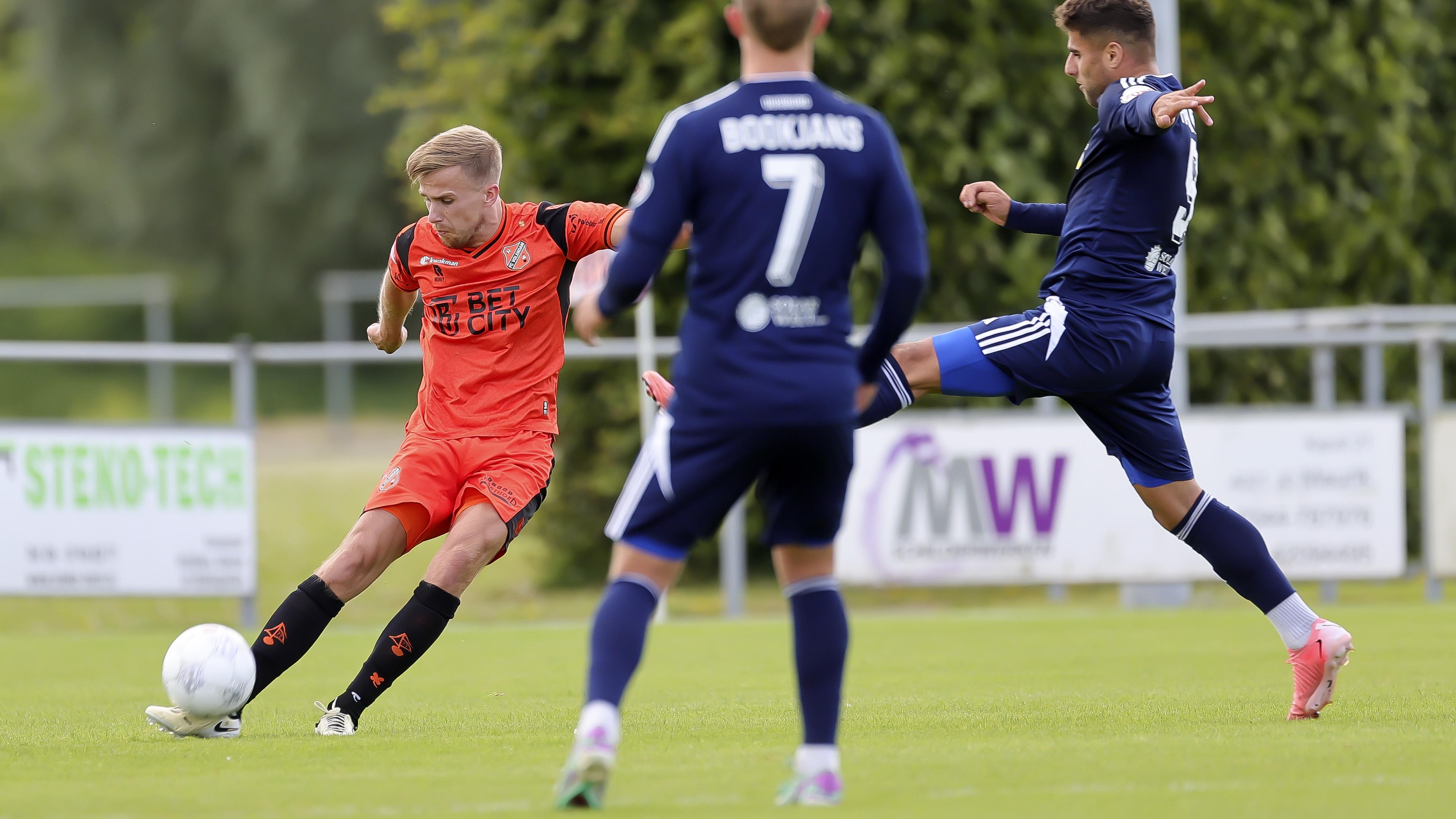 ’Fijn om weer in eigen land te spelen’. Marco Tol wil in Kerkrade een nieuw hoofdstuk in zijn voetba