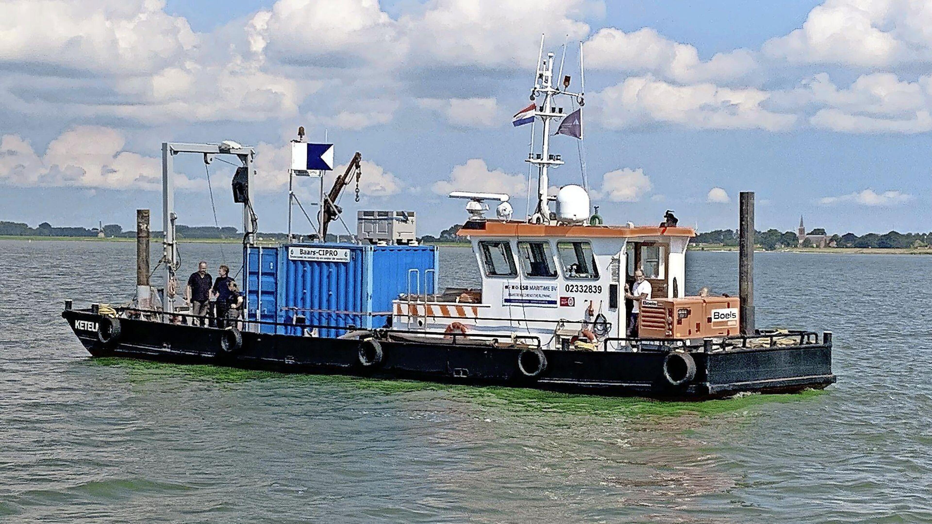 Archeologen bestuderen in Schellinkhout wrak uit tijd Slag om Zuiderzee. ’Nader onderzoek moet uitwi