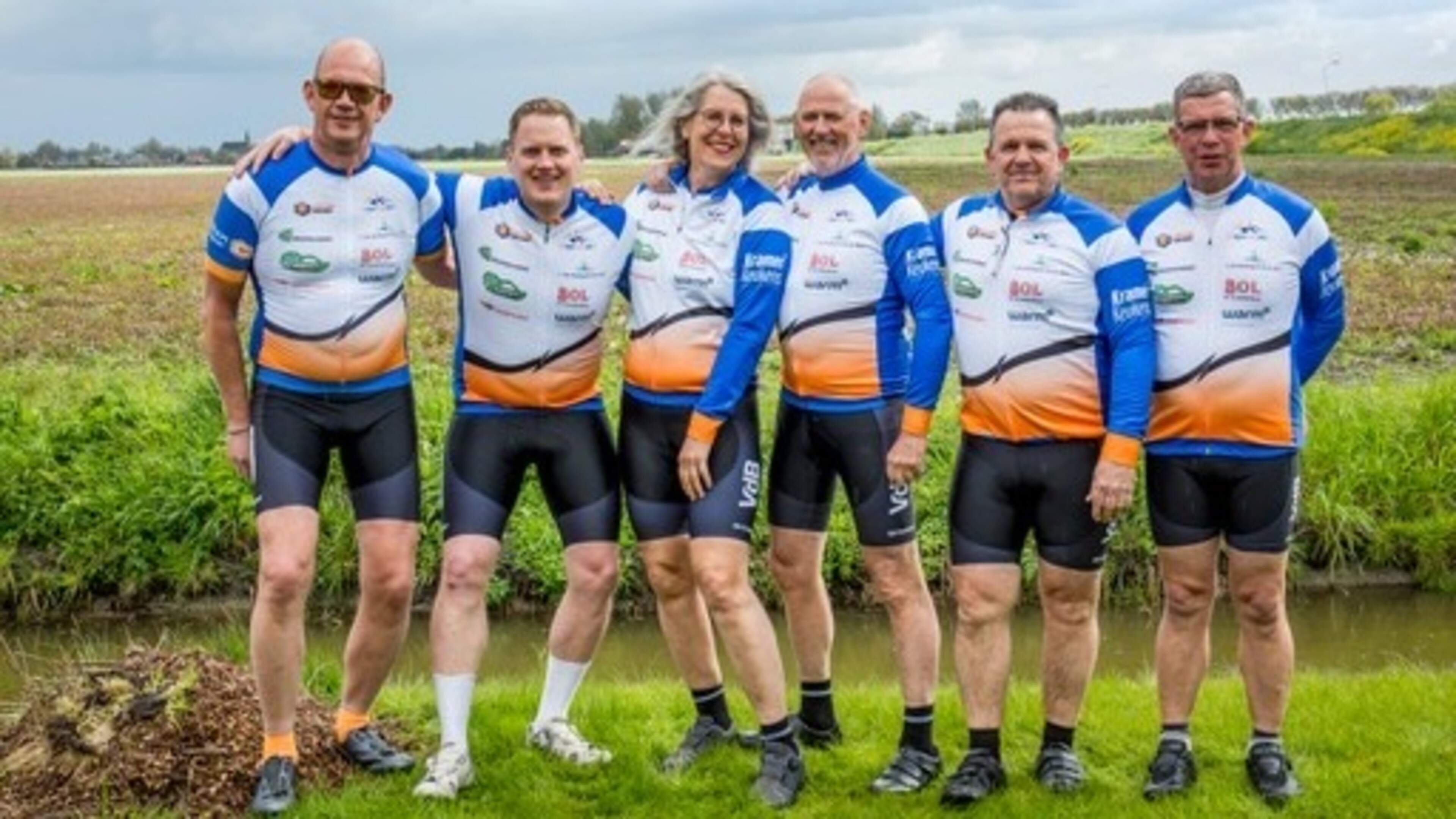 Sponsortocht voor ALS door Noord-Hollandse wielerkaravaan levert 55 mille op