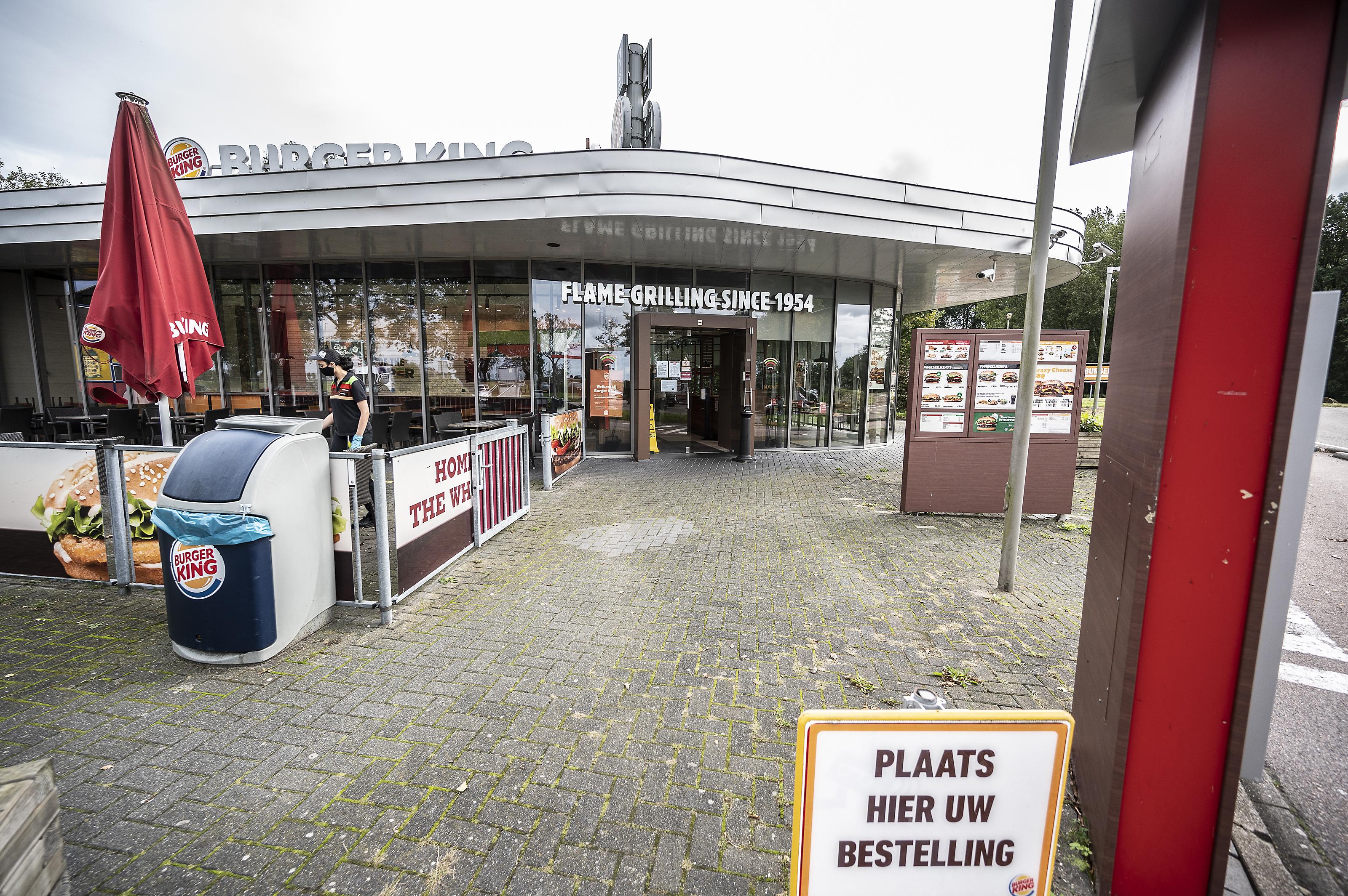 Burger King Wijdewormer nog maar twee uur per dag open door personeelstekort: ’Ik begrijp het niet, 