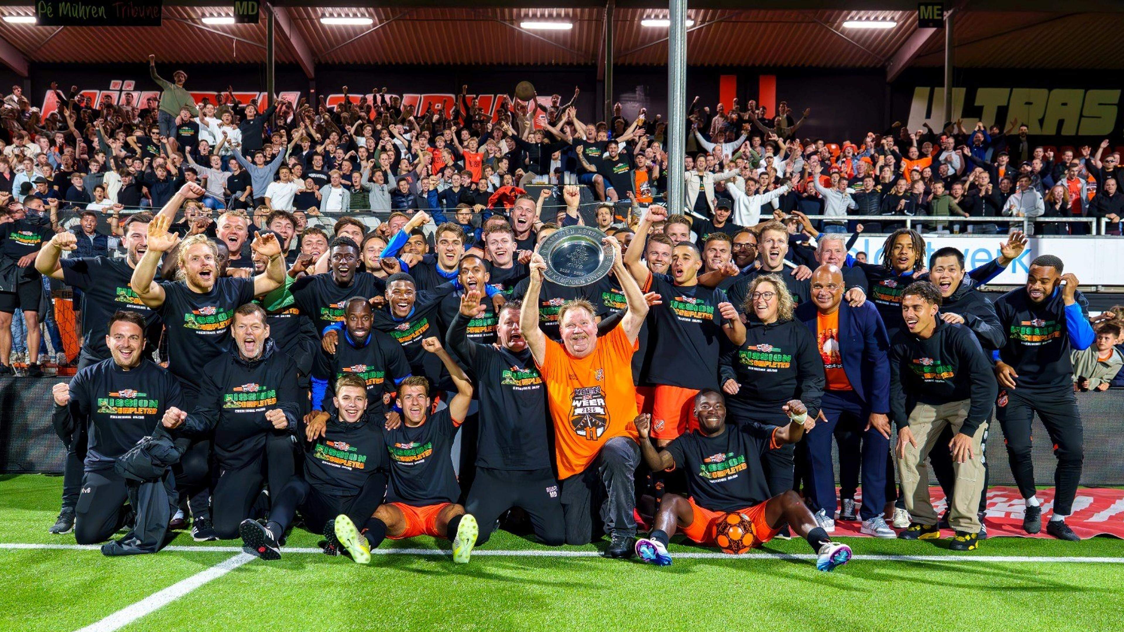 Lief en leed met FC Volendam: clubfotograaf Fred Rotgans moet na 19 jaar afscheid nemen. ’Tranen in