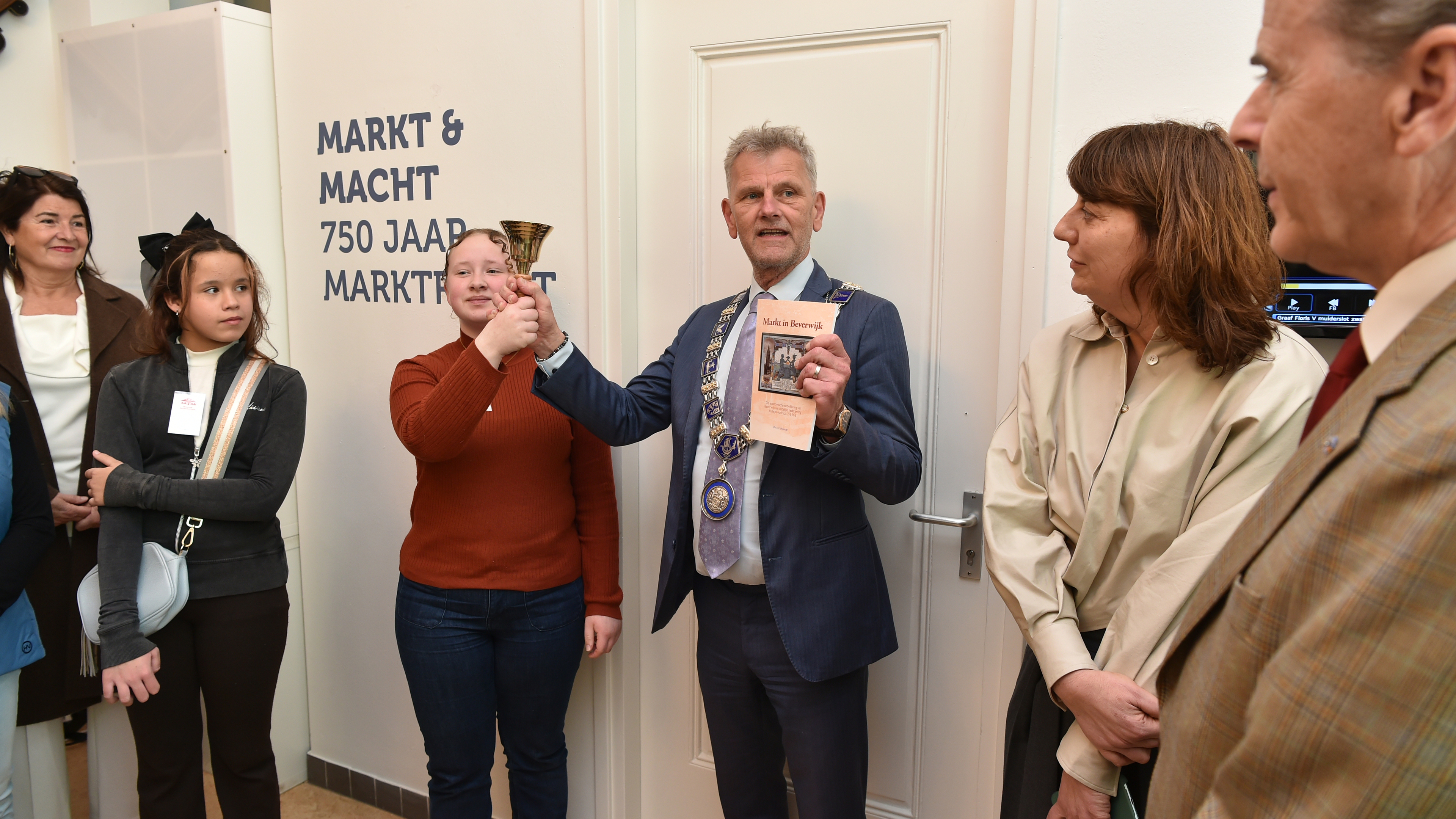 Exhibition ‘750 Years of Market Rights’ opens at Museum Kennemerland in Beverwijk: ‘The number of objects is quite large’
