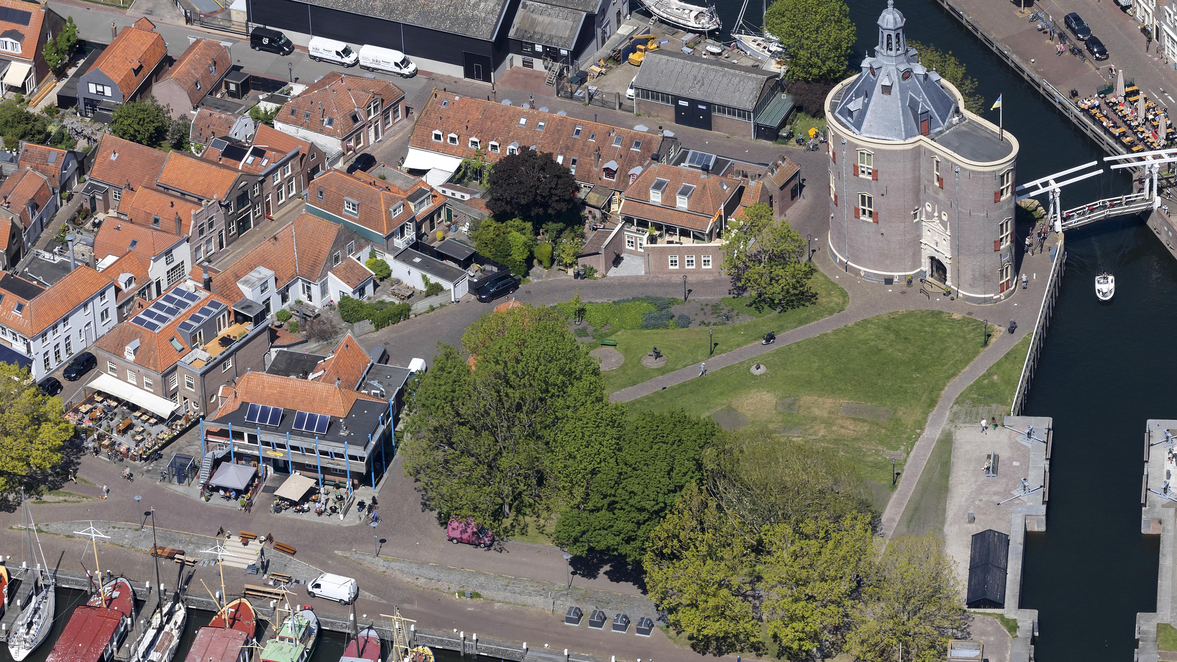 Historisch Enkhuizen aan de andere kant van de poort