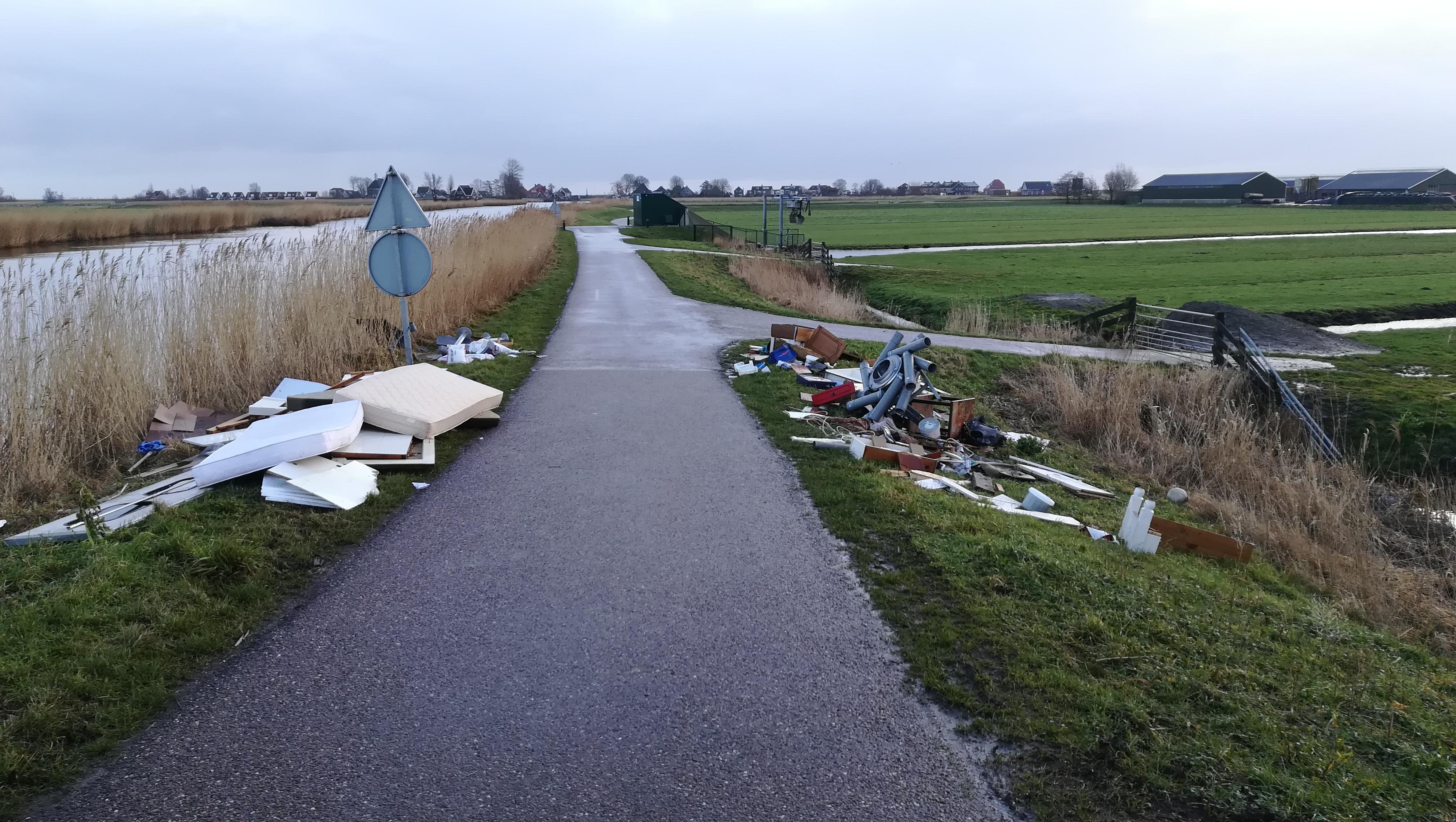 Daders illegale dumping in Warder en Schardam blijven onbekend