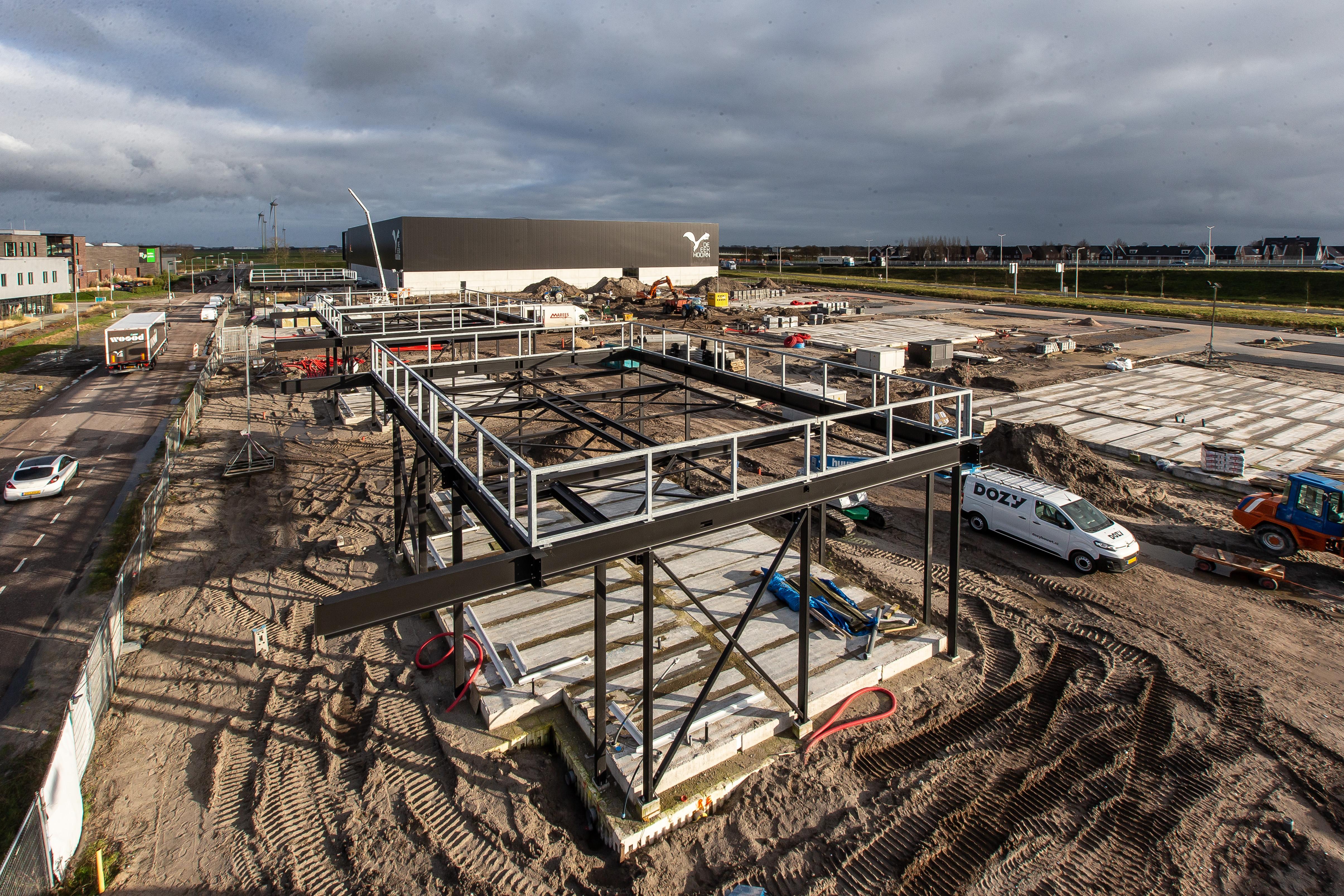 Dorpsraad Zwaagdijk-West zet bezwaar tegen hoog gebouw Zevenhuis Logistics door